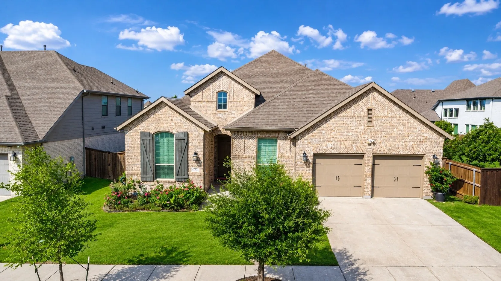 Single Family Residence For Sale in Tarrant County , 7541 Pondview Lane, Fort Worth, Texas 76123, 4 Bedroom, 3 Bathroom, Garage spaces, 2,927 Sqft, built in 2018, mls#21358434, Real Estate Agent in Fort Worth, Homes For Sale in Tarrant county, Homes For Sale in Fort Worth, Realtor in Fort Worth Texas, Real Estate Brokerage Independent Realty Texas, Luminita Cordes Realtor