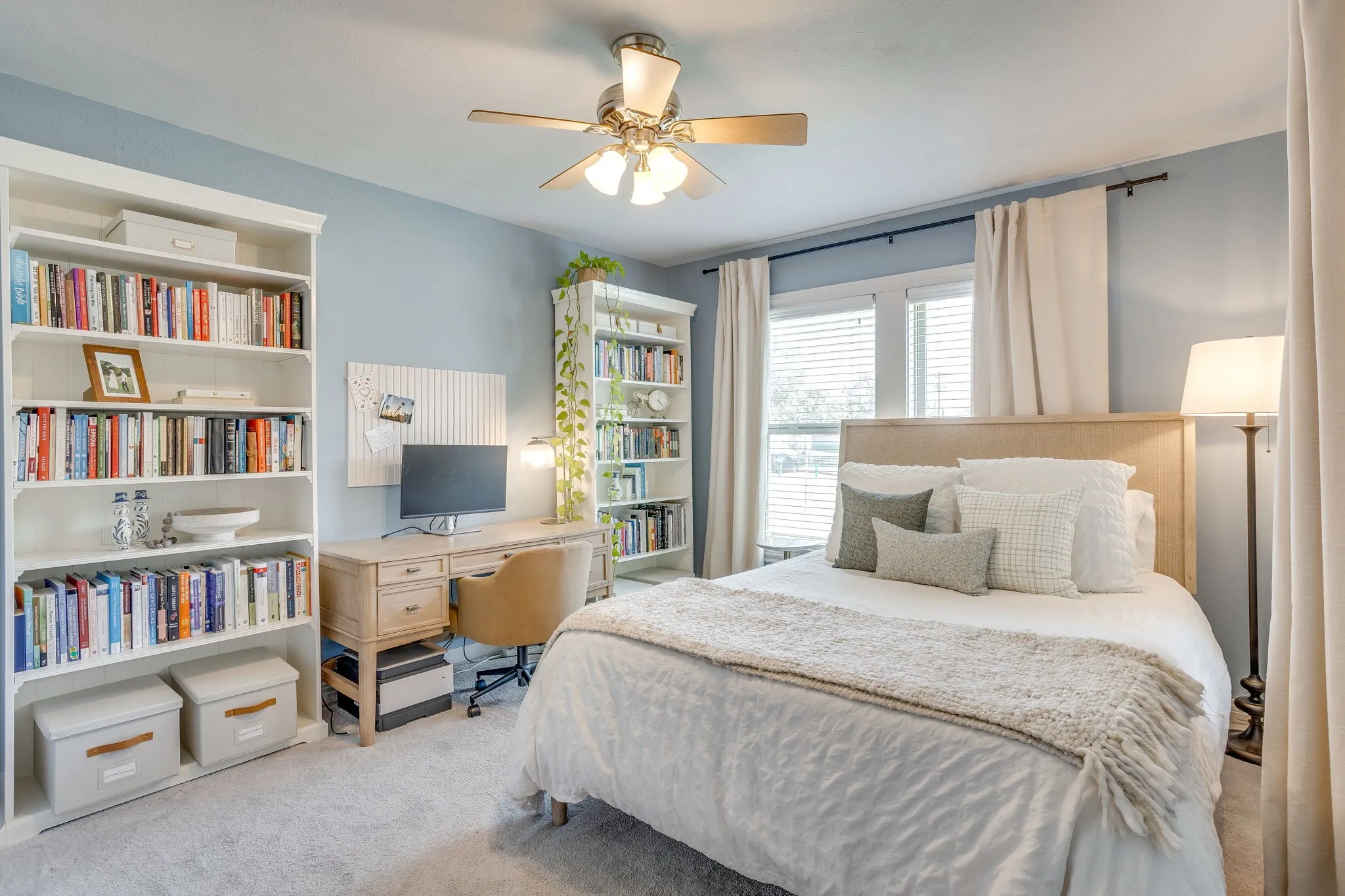 Single Family Residence For Sale in Tarrant County , 4200 Birchman Avenue, Fort Worth, Texas 76107, 3 Bedroom, 2 Bathroom, 2 Garage spaces, 1,572 Sqft, built in 1940, mls#21356788, Real Estate Agent in Fort Worth, Homes For Sale in Tarrant county, Homes For Sale in Fort Worth, Realtor in Fort Worth Texas, Real Estate Brokerage Independent Realty Texas, Luminita Cordes Realtor