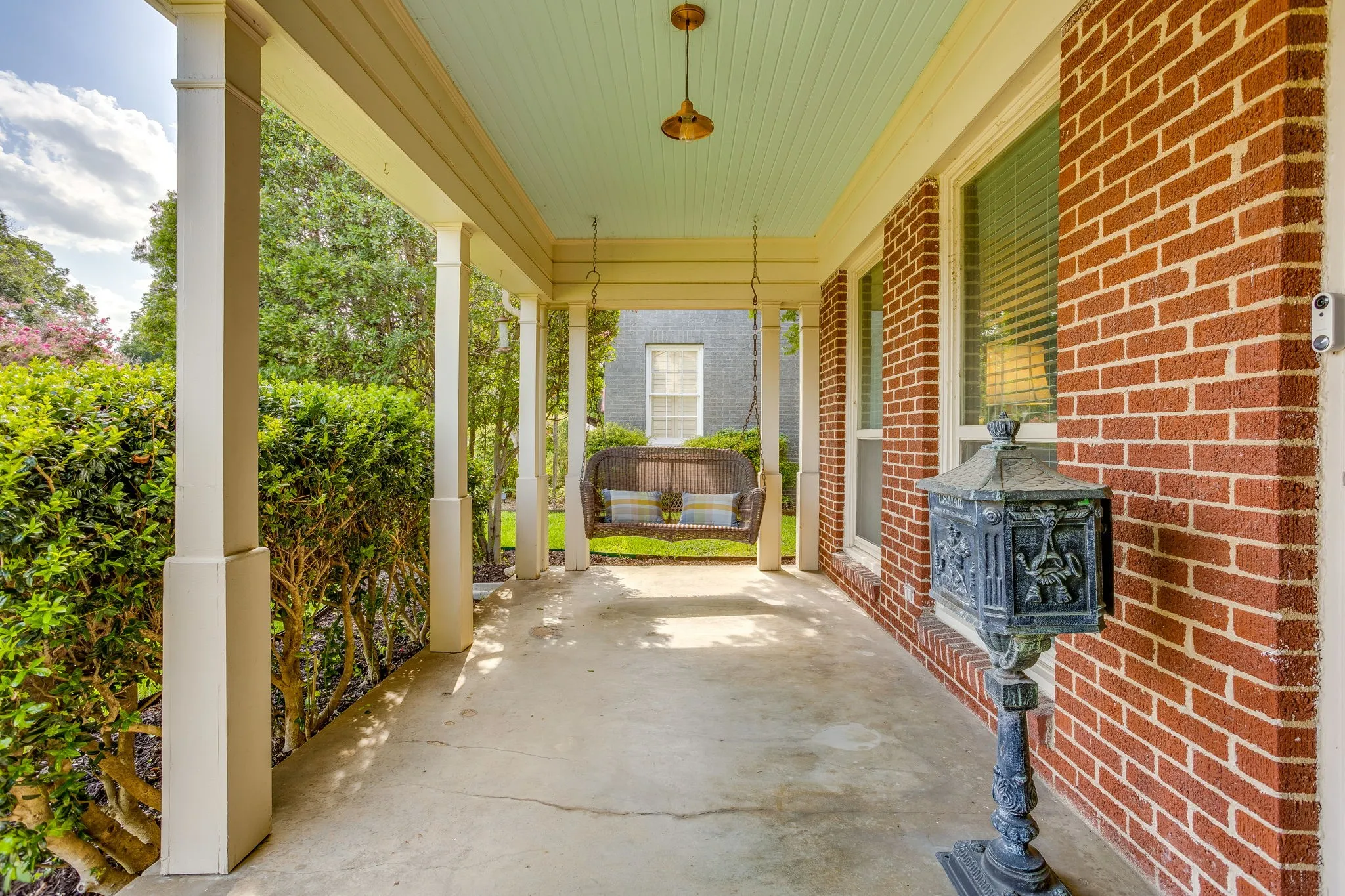 Single Family Residence For Sale in Tarrant County , 4200 Birchman Avenue, Fort Worth, Texas 76107, 3 Bedroom, 2 Bathroom, 2 Garage spaces, 1,572 Sqft, built in 1940, mls#21356788, Real Estate Agent in Fort Worth, Homes For Sale in Tarrant county, Homes For Sale in Fort Worth, Realtor in Fort Worth Texas, Real Estate Brokerage Independent Realty Texas, Luminita Cordes Realtor
