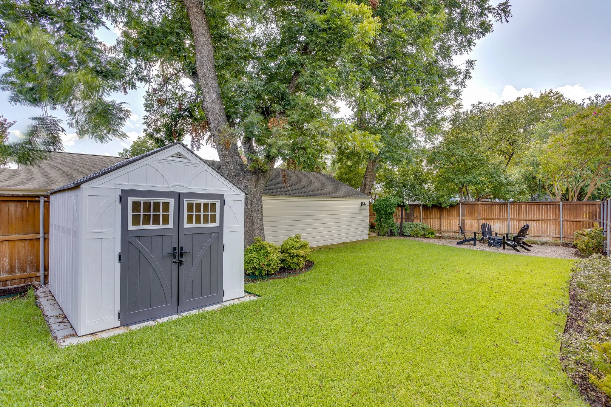 Single Family Residence For Sale in Tarrant County , 4200 Birchman Avenue, Fort Worth, Texas 76107, 3 Bedroom, 2 Bathroom, 2 Garage spaces, 1,572 Sqft, built in 1940, mls#21356788, Real Estate Agent in Fort Worth, Homes For Sale in Tarrant county, Homes For Sale in Fort Worth, Realtor in Fort Worth Texas, Real Estate Brokerage Independent Realty Texas, Luminita Cordes Realtor