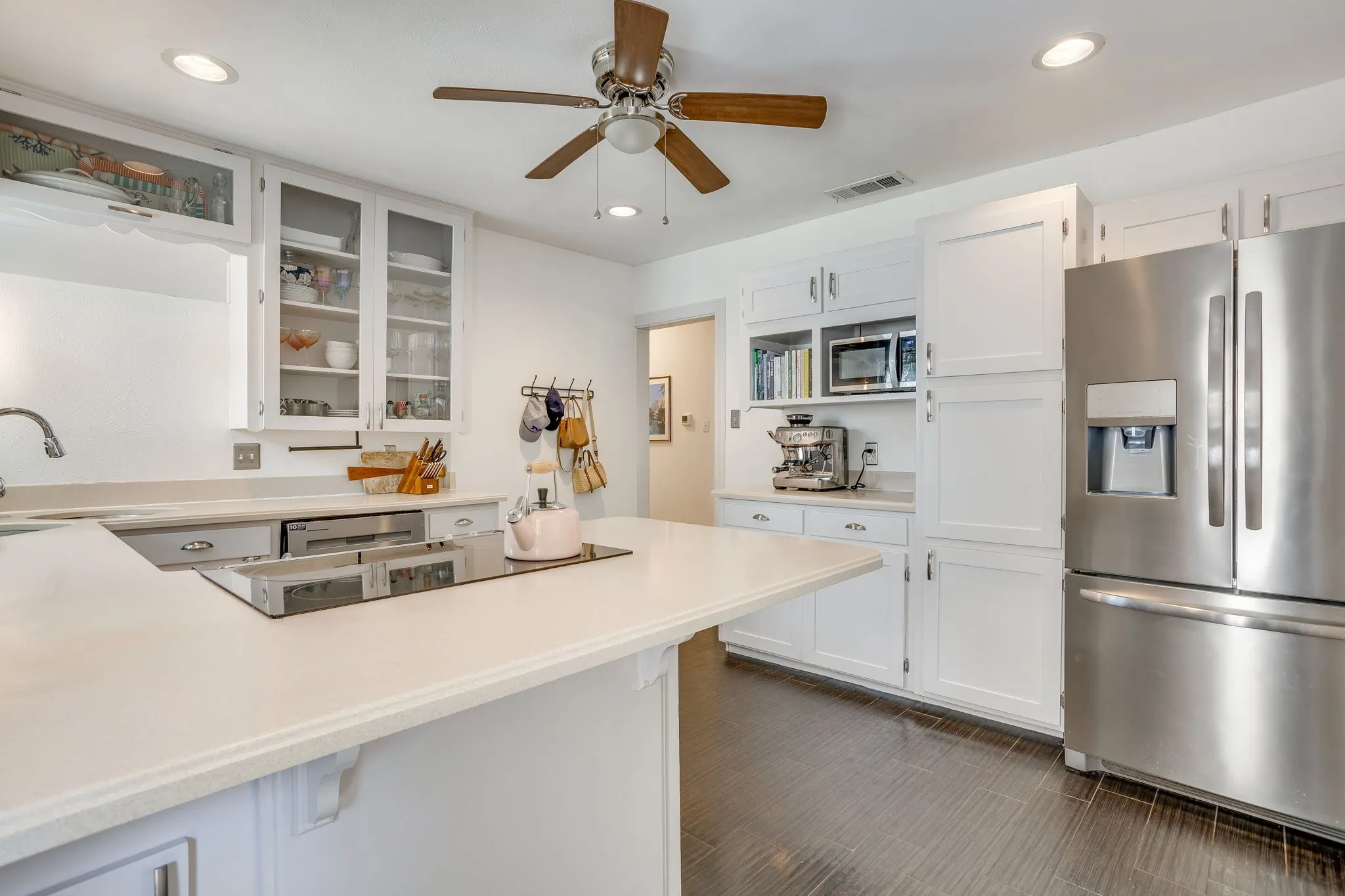 Single Family Residence For Sale in Tarrant County , 4200 Birchman Avenue, Fort Worth, Texas 76107, 3 Bedroom, 2 Bathroom, 2 Garage spaces, 1,572 Sqft, built in 1940, mls#21356788, Real Estate Agent in Fort Worth, Homes For Sale in Tarrant county, Homes For Sale in Fort Worth, Realtor in Fort Worth Texas, Real Estate Brokerage Independent Realty Texas, Luminita Cordes Realtor