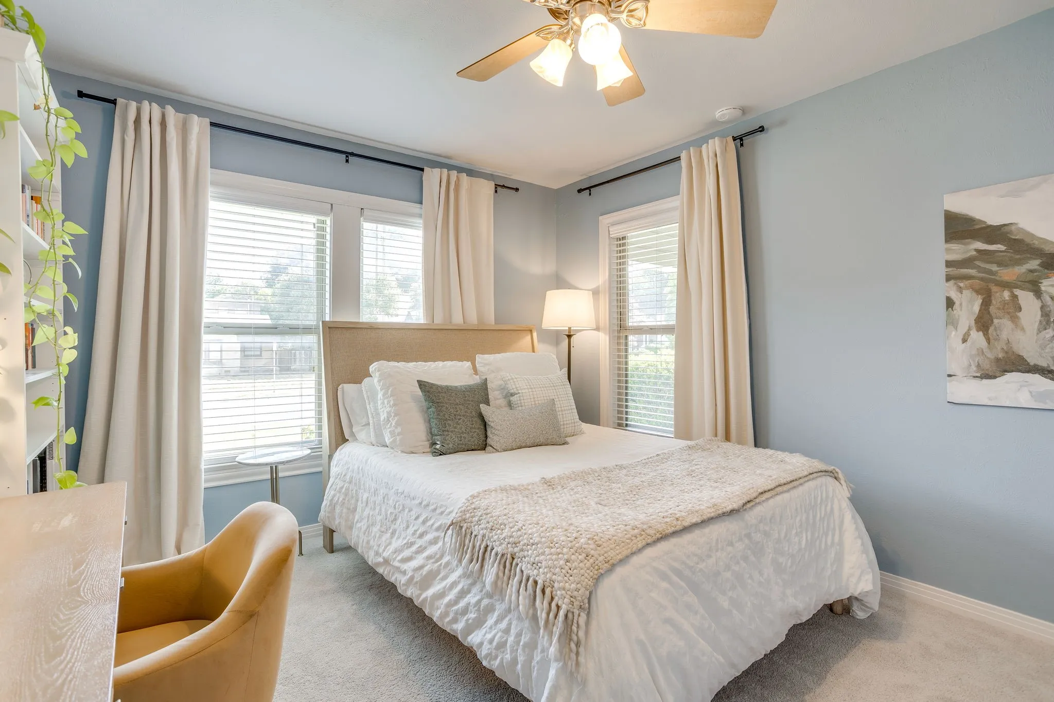 Single Family Residence For Sale in Tarrant County , 4200 Birchman Avenue, Fort Worth, Texas 76107, 3 Bedroom, 2 Bathroom, 2 Garage spaces, 1,572 Sqft, built in 1940, mls#21356788, Real Estate Agent in Fort Worth, Homes For Sale in Tarrant county, Homes For Sale in Fort Worth, Realtor in Fort Worth Texas, Real Estate Brokerage Independent Realty Texas, Luminita Cordes Realtor