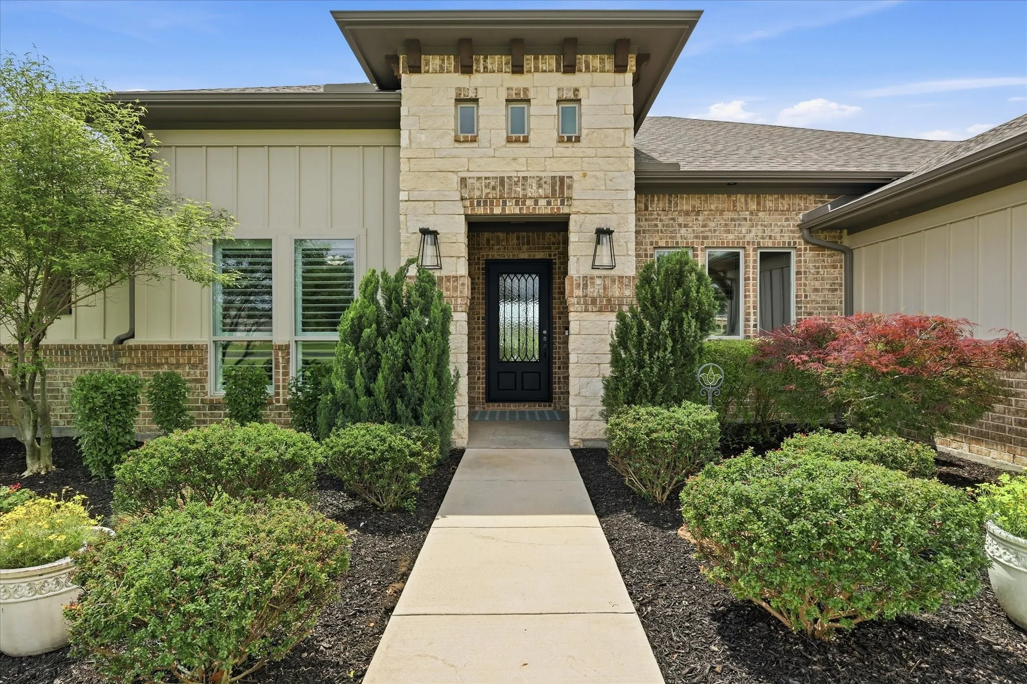Single Family Residence For Sale in Denton County , 3249 Glenmore Avenue, Northlake, Texas 76247, 4 Bedroom, 3 Bathroom, 3 Garage spaces, 3,515 Sqft, built in 2018, mls#21355844, Real Estate Agent in Northlake, Homes For Sale in Denton county, Homes For Sale in Northlake, Realtor in Northlake Texas, Real Estate Brokerage Independent Realty Texas, Luminita Cordes Realtor