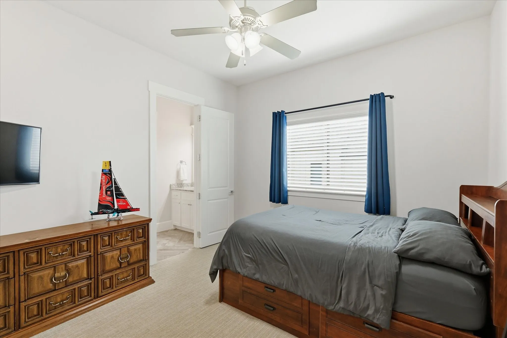 Single Family Residence For Sale in Denton County , 3249 Glenmore Avenue, Northlake, Texas 76247, 4 Bedroom, 3 Bathroom, 3 Garage spaces, 3,515 Sqft, built in 2018, mls#21355844, Real Estate Agent in Northlake, Homes For Sale in Denton county, Homes For Sale in Northlake, Realtor in Northlake Texas, Real Estate Brokerage Independent Realty Texas, Luminita Cordes Realtor