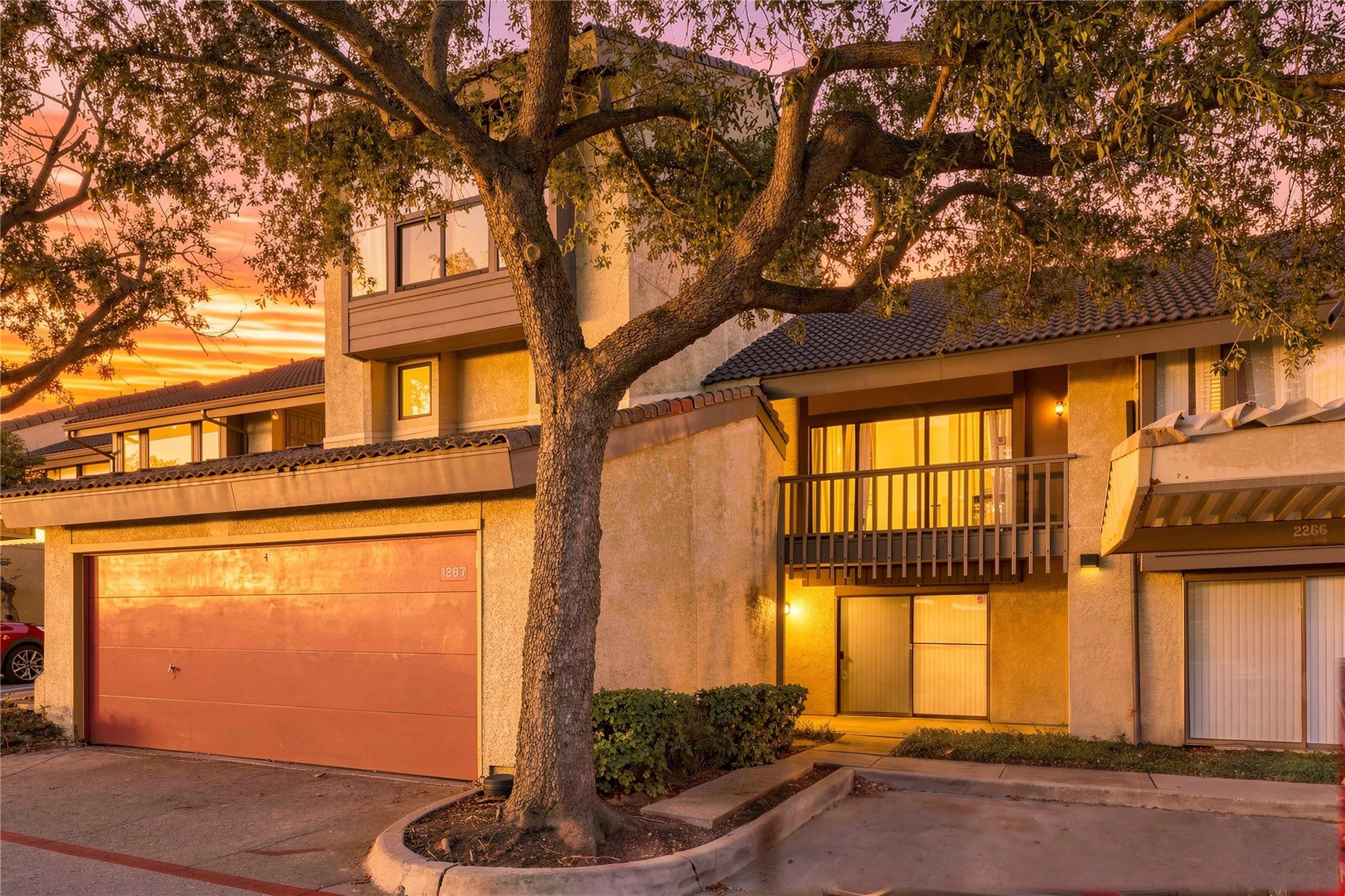 Condominium For Sale in Dallas County , 4551 N O CONNOR Road 1267, Irving, Texas 75062, 3 Bedroom, 3 Bathroom, 2 Garage spaces, 1,402 Sqft, built in 1975, mls#21356519, Real Estate Agent in Irving, Homes For Sale in Dallas county, Homes For Sale in Irving, Realtor in Irving Texas, Real Estate Brokerage Independent Realty Texas, Luminita Cordes Realtor