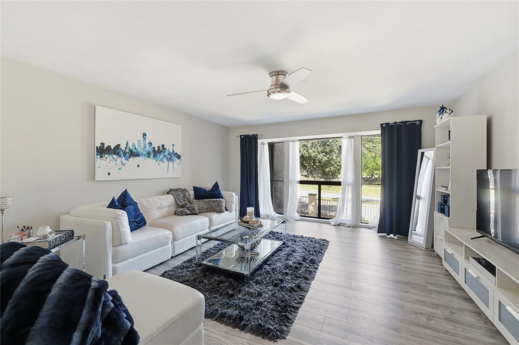 Condominium For Sale in Dallas County , 4551 N O CONNOR Road 1267, Irving, Texas 75062, 3 Bedroom, 3 Bathroom, 2 Garage spaces, 1,402 Sqft, built in 1975, mls#21356519, Real Estate Agent in Irving, Homes For Sale in Dallas county, Homes For Sale in Irving, Realtor in Irving Texas, Real Estate Brokerage Independent Realty Texas, Luminita Cordes Realtor