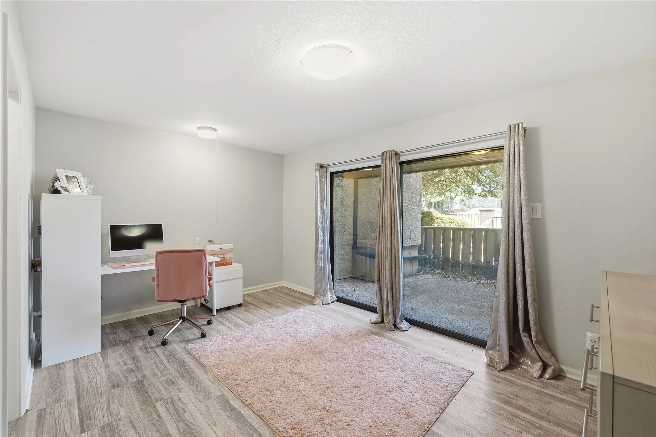 1st floor bedroom with ensuite bathroom.