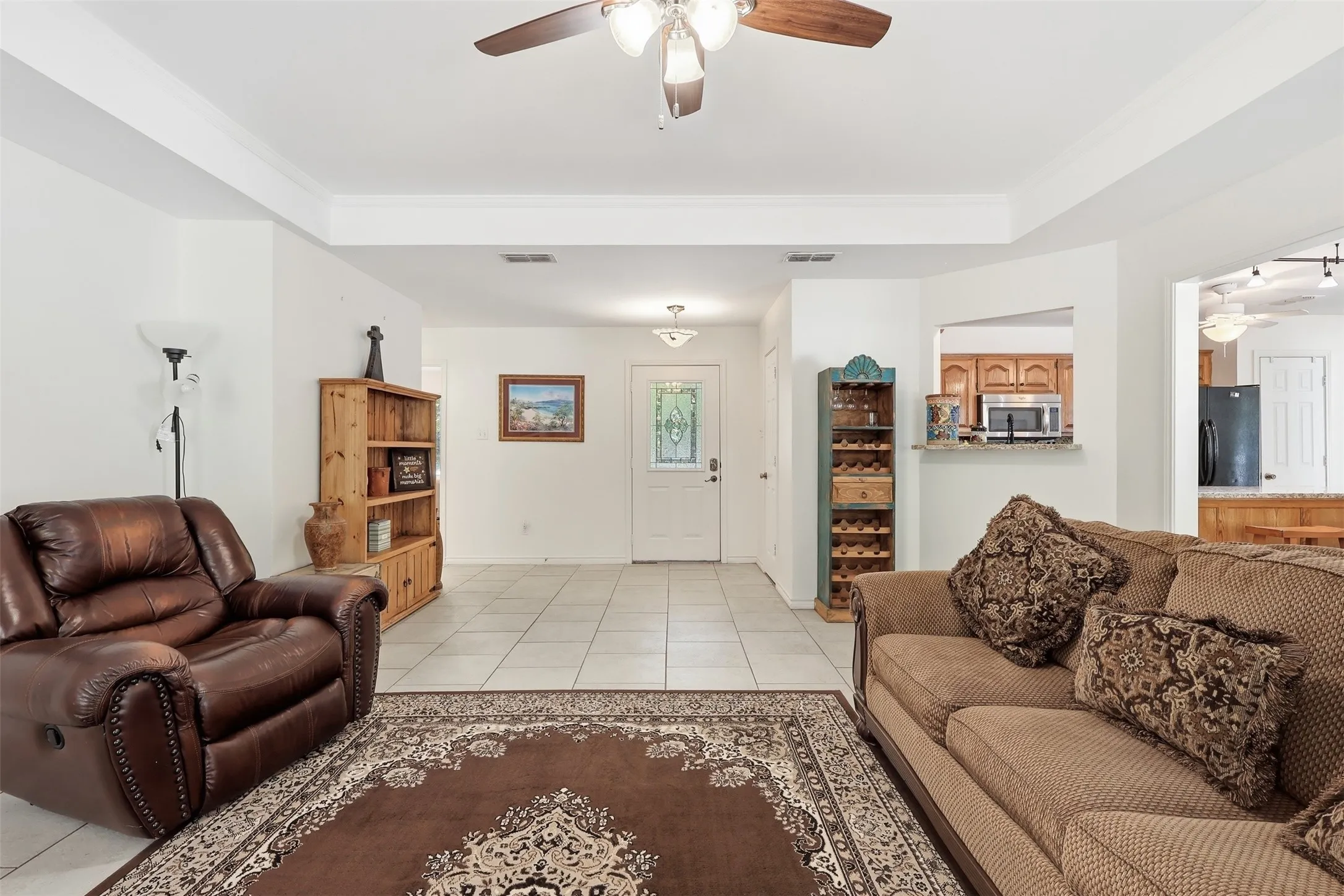 Single Family Residence For Sale in Wood County , 1343 Valleywood Trail, Holly Lake Ranch, Texas 75765, 3 Bedroom, 2 Bathroom, 2 Garage spaces, 1,694 Sqft, built in 1996, mls#21358226, Real Estate Agent in Holly Lake Ranch, Homes For Sale in Wood county, Homes For Sale in Holly Lake Ranch, Realtor in Holly Lake Ranch Texas, Real Estate Brokerage Independent Realty Texas, Luminita Cordes Realtor