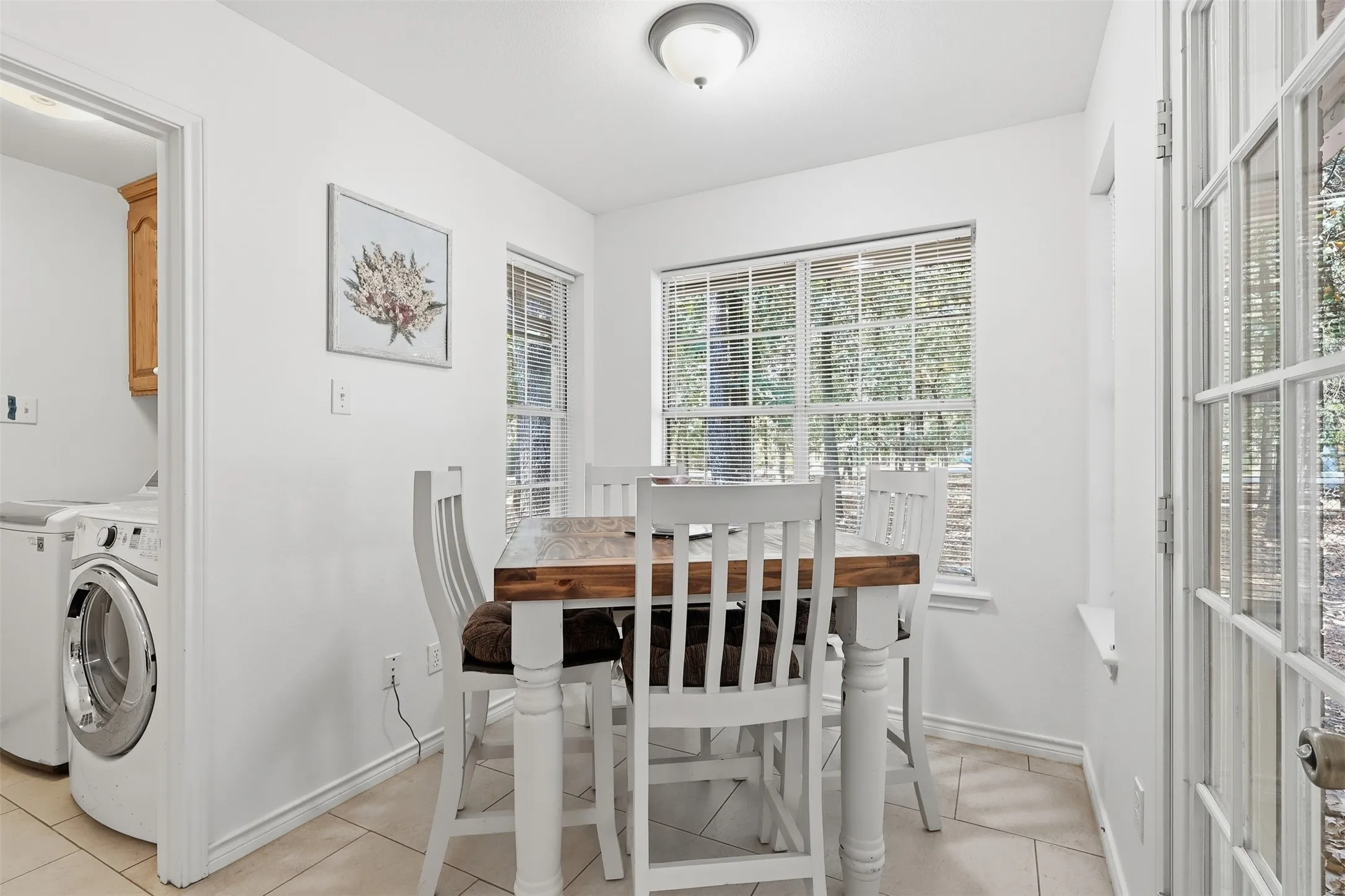 Breakfast nook