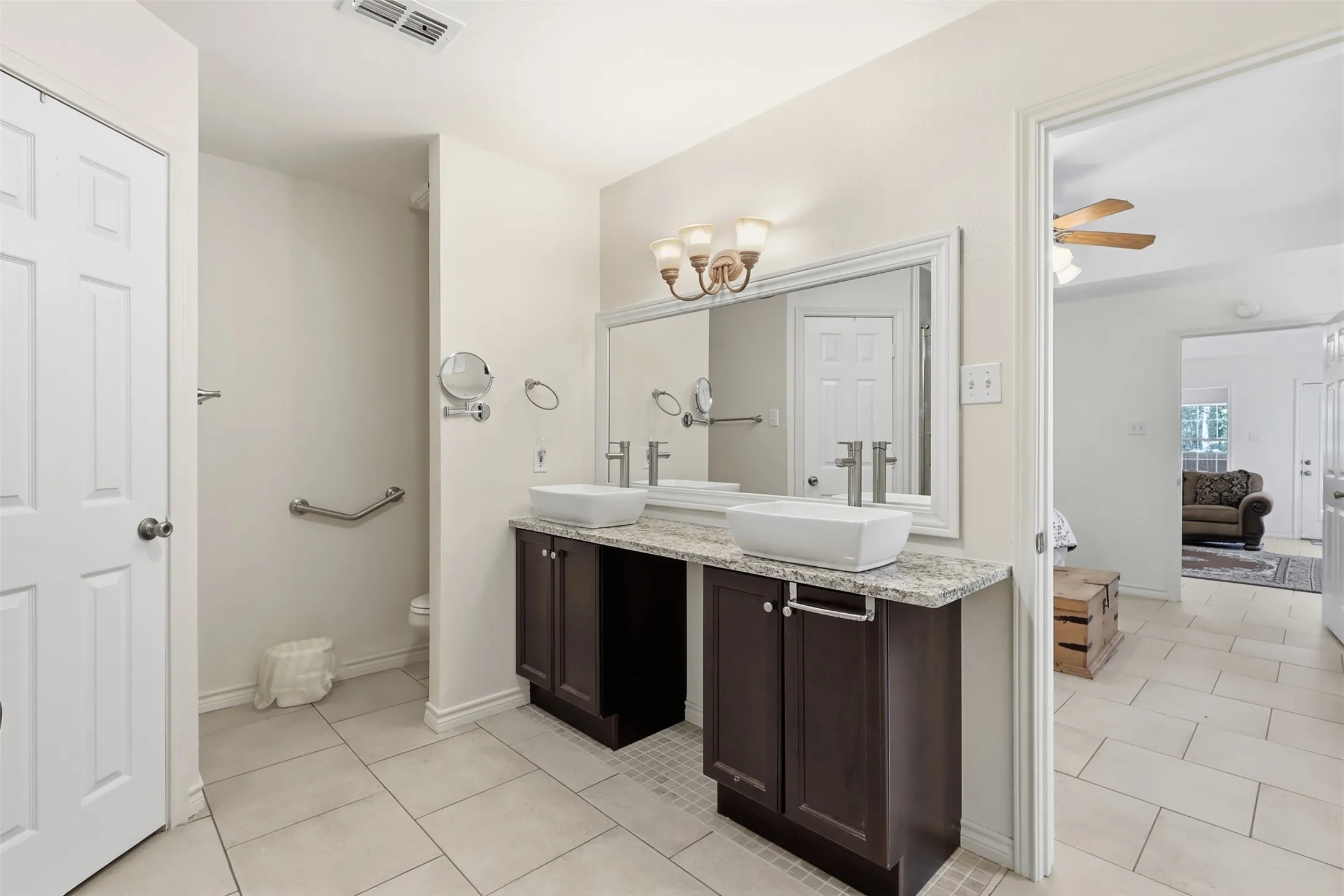 Single Family Residence For Sale in Wood County , 1343 Valleywood Trail, Holly Lake Ranch, Texas 75765, 3 Bedroom, 2 Bathroom, 2 Garage spaces, 1,694 Sqft, built in 1996, mls#21358226, Real Estate Agent in Holly Lake Ranch, Homes For Sale in Wood county, Homes For Sale in Holly Lake Ranch, Realtor in Holly Lake Ranch Texas, Real Estate Brokerage Independent Realty Texas, Luminita Cordes Realtor