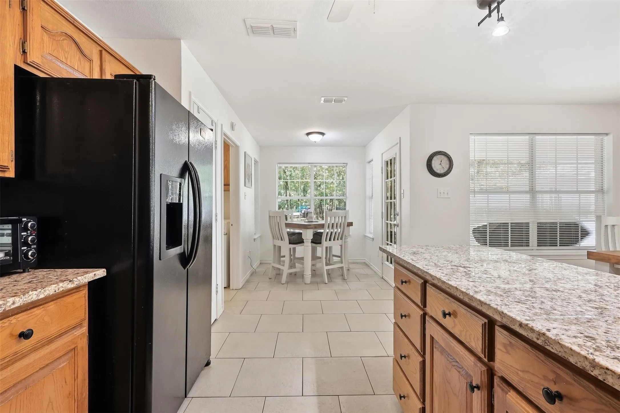 Single Family Residence For Sale in Wood County , 1343 Valleywood Trail, Holly Lake Ranch, Texas 75765, 3 Bedroom, 2 Bathroom, 2 Garage spaces, 1,694 Sqft, built in 1996, mls#21358226, Real Estate Agent in Holly Lake Ranch, Homes For Sale in Wood county, Homes For Sale in Holly Lake Ranch, Realtor in Holly Lake Ranch Texas, Real Estate Brokerage Independent Realty Texas, Luminita Cordes Realtor