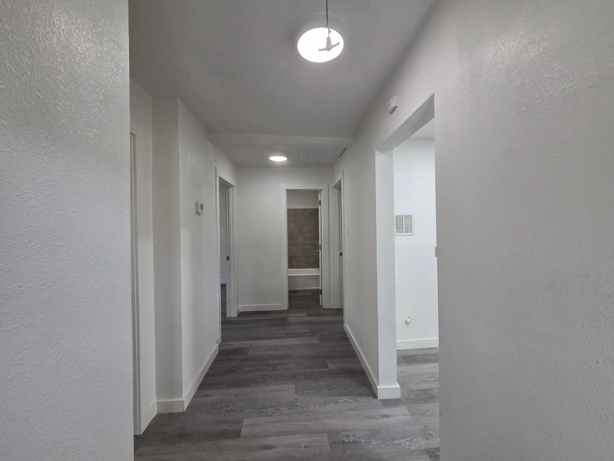Single Family Residence For Rent in Dallas County , 2835 Oakdale Street, Dallas, Texas 75215, 3 Bedroom, 1 Bathroom, Garage spaces, 1,080 Sqft, built in 1924, mls#21358478, Real Estate Agent in Dallas, Homes For Rent in Dallas county, Homes For Rent in Dallas, Realtor in Dallas Texas, Real Estate Brokerage Independent Realty Texas, Luminita Cordes Realtor