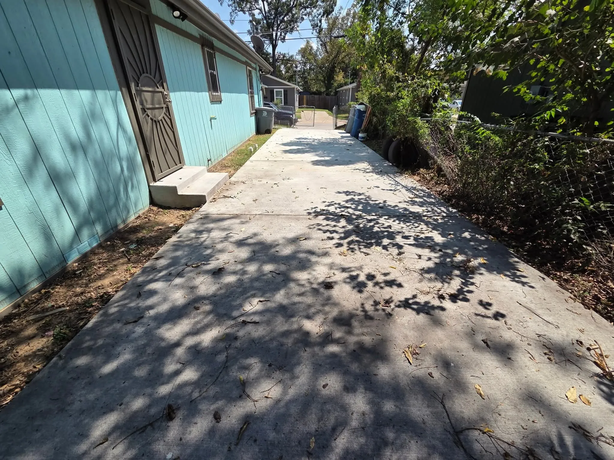 Single Family Residence For Rent in Dallas County , 2835 Oakdale Street, Dallas, Texas 75215, 3 Bedroom, 1 Bathroom, Garage spaces, 1,080 Sqft, built in 1924, mls#21358478, Real Estate Agent in Dallas, Homes For Rent in Dallas county, Homes For Rent in Dallas, Realtor in Dallas Texas, Real Estate Brokerage Independent Realty Texas, Luminita Cordes Realtor
