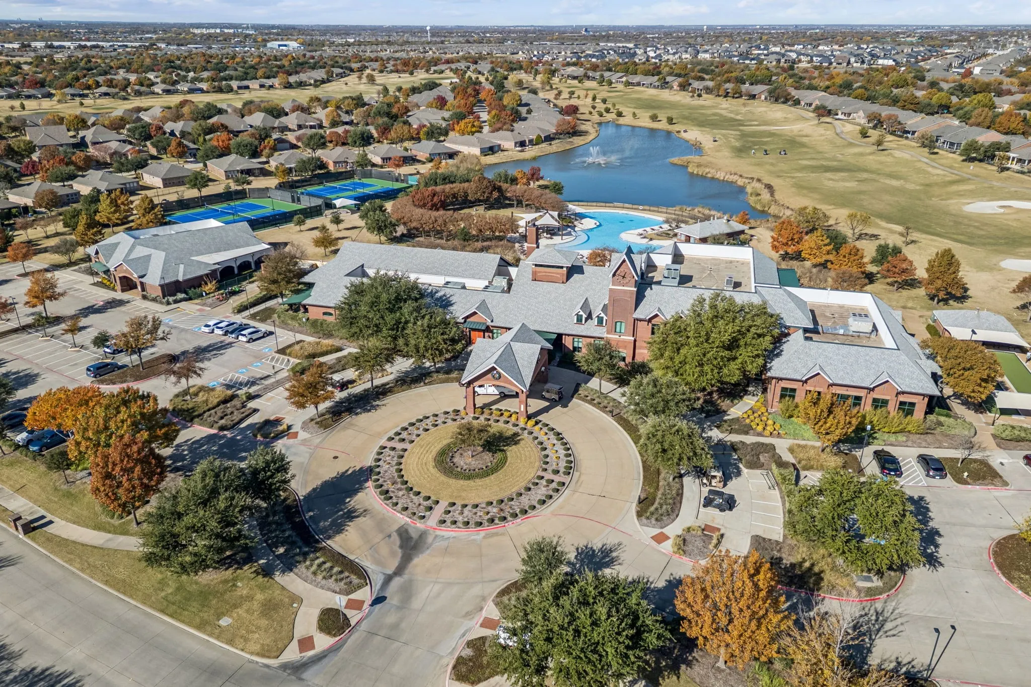 Single Family Residence For Sale in Denton County , 1728 Hacienda Heights Lane, Frisco, Texas 75036, 3 Bedroom, 3 Bathroom, 2 Garage spaces, 2,528 Sqft, built in 2013, mls#21358201, Real Estate Agent in Frisco, Homes For Sale in Denton county, Homes For Sale in Frisco, Realtor in Frisco Texas, Real Estate Brokerage Independent Realty Texas, Luminita Cordes Realtor