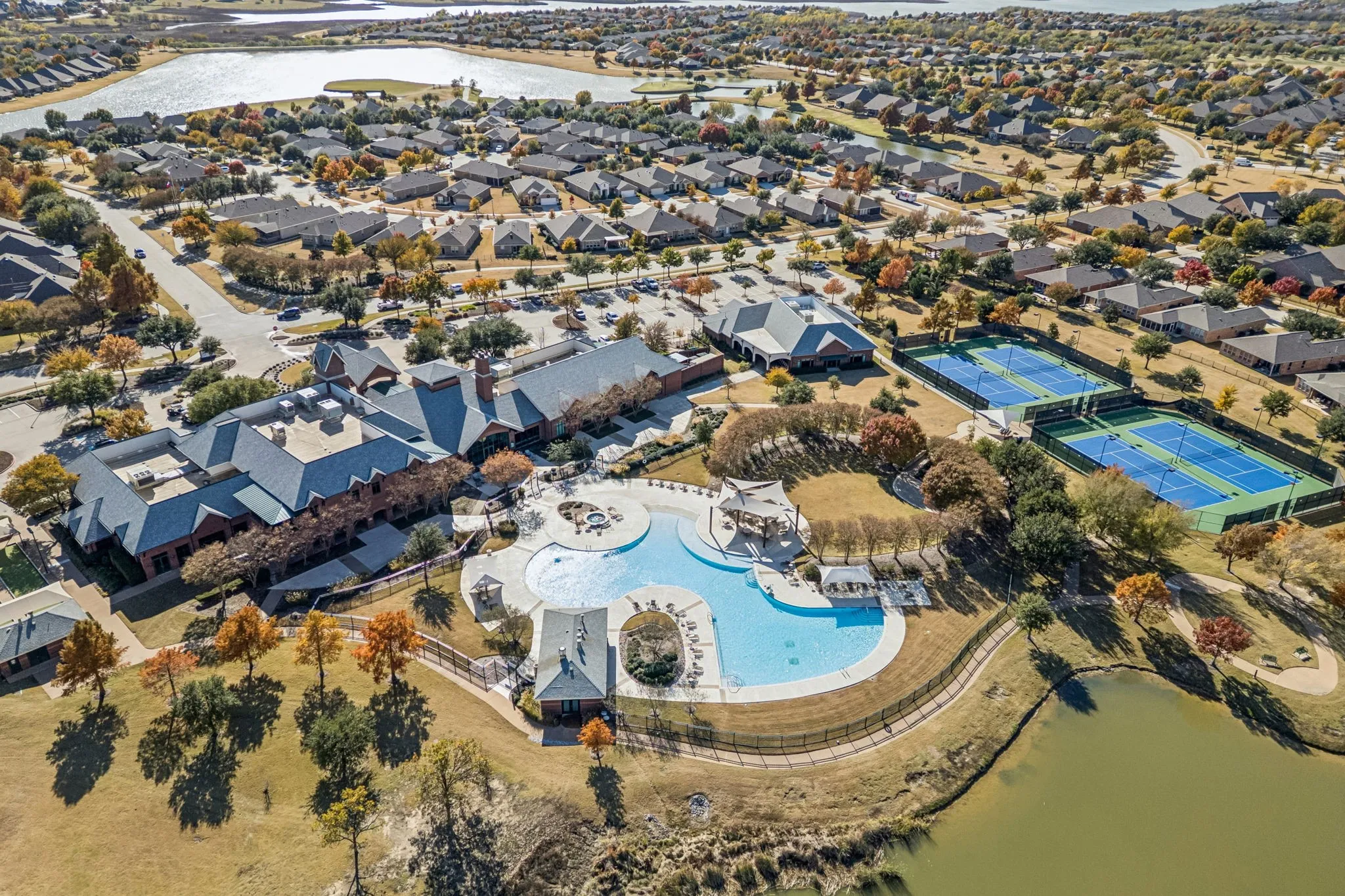 Single Family Residence For Sale in Denton County , 1728 Hacienda Heights Lane, Frisco, Texas 75036, 3 Bedroom, 3 Bathroom, 2 Garage spaces, 2,528 Sqft, built in 2013, mls#21358201, Real Estate Agent in Frisco, Homes For Sale in Denton county, Homes For Sale in Frisco, Realtor in Frisco Texas, Real Estate Brokerage Independent Realty Texas, Luminita Cordes Realtor