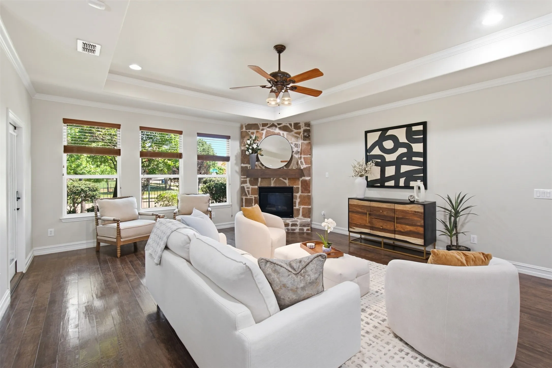 Single Family Residence For Sale in Denton County , 1728 Hacienda Heights Lane, Frisco, Texas 75036, 3 Bedroom, 3 Bathroom, 2 Garage spaces, 2,528 Sqft, built in 2013, mls#21358201, Real Estate Agent in Frisco, Homes For Sale in Denton county, Homes For Sale in Frisco, Realtor in Frisco Texas, Real Estate Brokerage Independent Realty Texas, Luminita Cordes Realtor