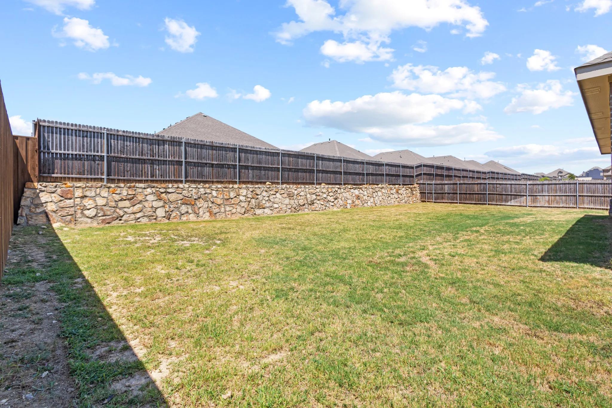 Single Family Residence For Sale in Denton County , 3507 Camden Creek Road, Krum, Texas 76249, 4 Bedroom, 2 Bathroom, 2 Garage spaces, 2,133 Sqft, built in 2020, mls#21358485, Real Estate Agent in Krum, Homes For Sale in Denton county, Homes For Sale in Krum, Realtor in Krum Texas, Real Estate Brokerage Independent Realty Texas, Luminita Cordes Realtor