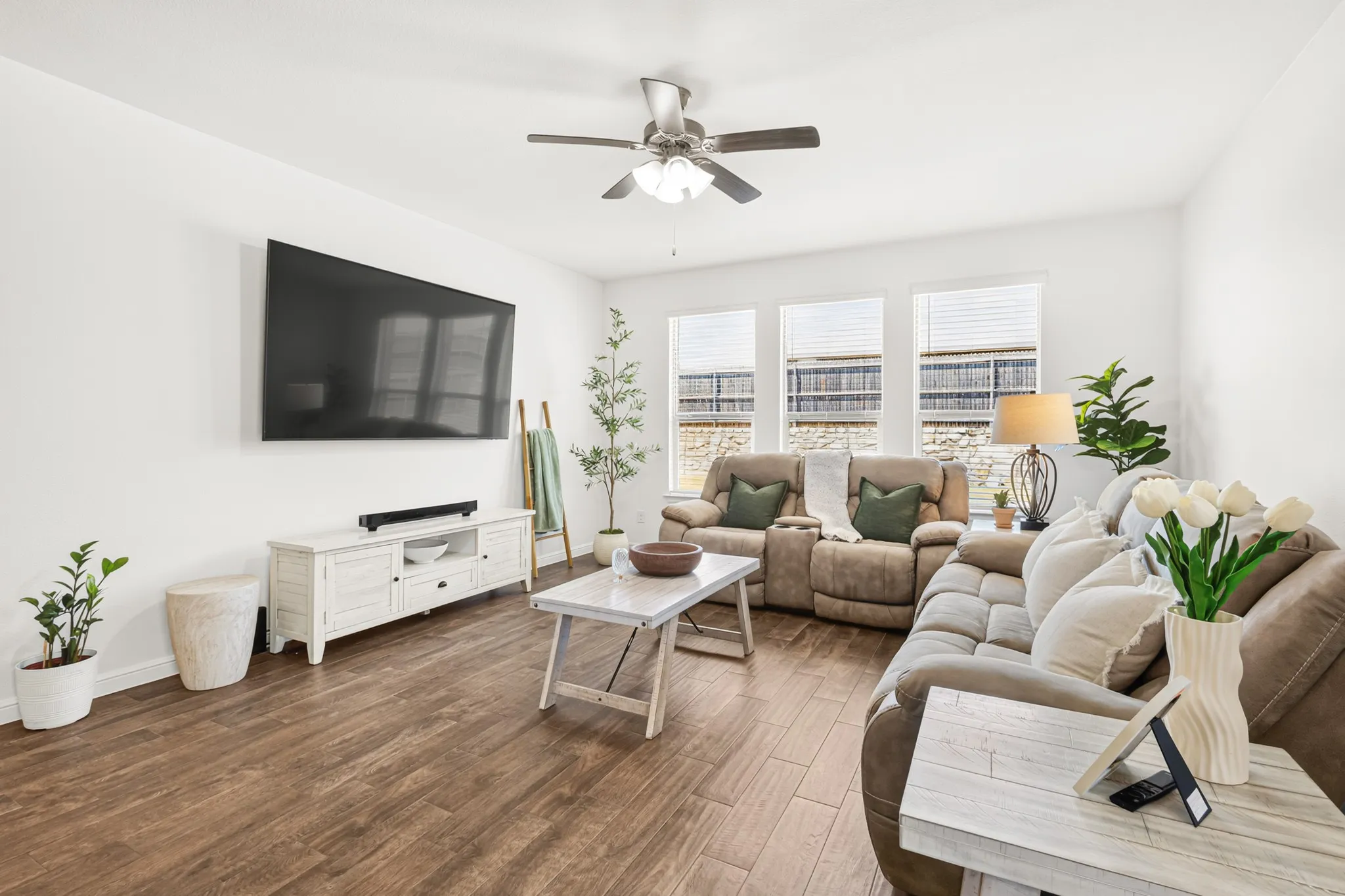 Single Family Residence For Sale in Denton County , 3507 Camden Creek Road, Krum, Texas 76249, 4 Bedroom, 2 Bathroom, 2 Garage spaces, 2,133 Sqft, built in 2020, mls#21358485, Real Estate Agent in Krum, Homes For Sale in Denton county, Homes For Sale in Krum, Realtor in Krum Texas, Real Estate Brokerage Independent Realty Texas, Luminita Cordes Realtor