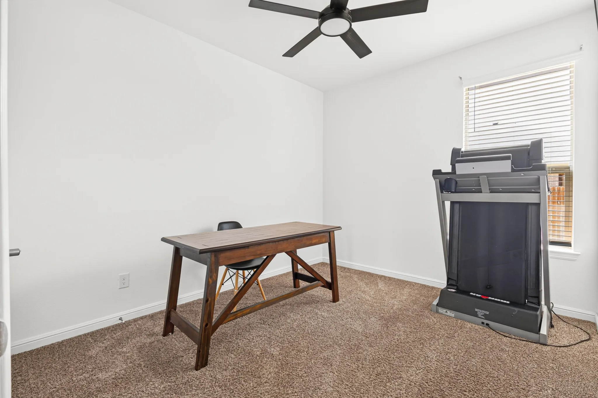 Single Family Residence For Sale in Denton County , 3507 Camden Creek Road, Krum, Texas 76249, 4 Bedroom, 2 Bathroom, 2 Garage spaces, 2,133 Sqft, built in 2020, mls#21358485, Real Estate Agent in Krum, Homes For Sale in Denton county, Homes For Sale in Krum, Realtor in Krum Texas, Real Estate Brokerage Independent Realty Texas, Luminita Cordes Realtor