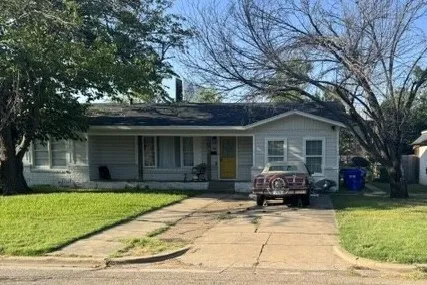 Single Family Residence For Sale in Mc Lennan County , 704 Grice Street, Waco, Texas 76710, 4 Bedroom, 2 Bathroom, Garage spaces, 1,500 Sqft, built in 1954, mls#21358489, Real Estate Agent in Waco, Homes For Sale in Mc Lennan county, Homes For Sale in Waco, Realtor in Waco Texas, Real Estate Brokerage Independent Realty Texas, Luminita Cordes Realtor