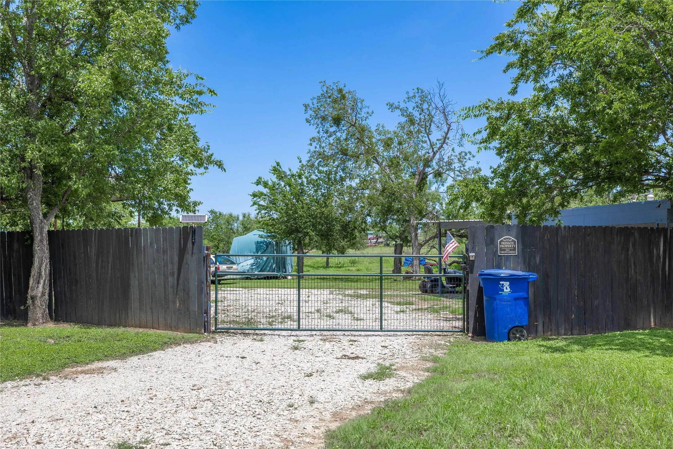 Single Family Residence For Sale in Brown County , 2620 Vine Street, Brownwood, Texas 76801, 3 Bedroom, 2 Bathroom, Garage spaces, 2,303 Sqft, built in 0, mls#21355114, Real Estate Agent in Brownwood, Homes For Sale in Brown county, Homes For Sale in Brownwood, Realtor in Brownwood Texas, Real Estate Brokerage Independent Realty Texas, Luminita Cordes Realtor