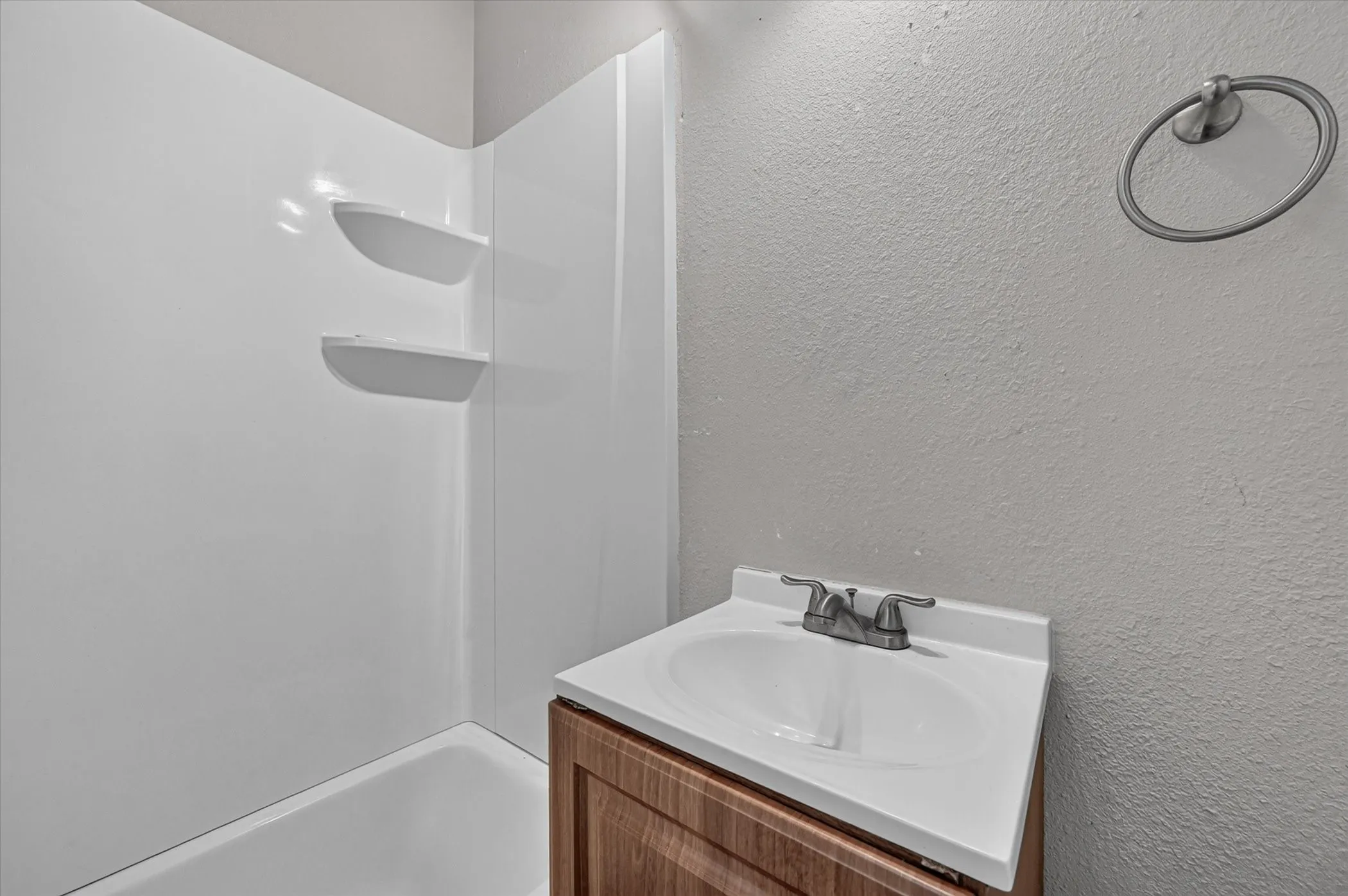Triplex For Sale in Dallas County , 1938 El Paso Street, Grand Prairie, Texas 75051, 7 Bedroom, 5 Bathroom, Garage spaces, 3,303 Sqft, built in 1964, mls#21355102, Real Estate Agent in Grand Prairie, Homes For Sale in Dallas county, Homes For Sale in Grand Prairie, Realtor in Grand Prairie Texas, Real Estate Brokerage Independent Realty Texas, Luminita Cordes Realtor