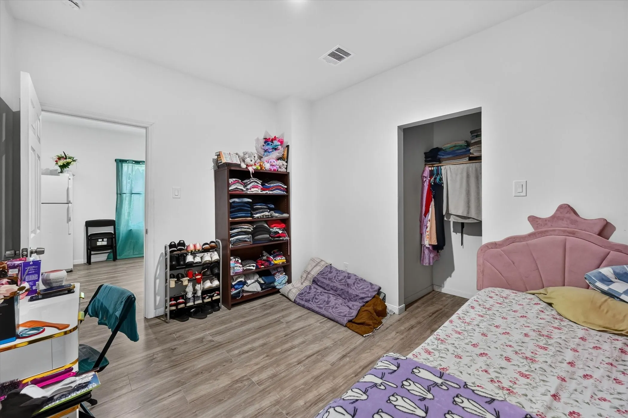 Triplex For Sale in Dallas County , 1938 El Paso Street, Grand Prairie, Texas 75051, 7 Bedroom, 5 Bathroom, Garage spaces, 3,303 Sqft, built in 1964, mls#21355102, Real Estate Agent in Grand Prairie, Homes For Sale in Dallas county, Homes For Sale in Grand Prairie, Realtor in Grand Prairie Texas, Real Estate Brokerage Independent Realty Texas, Luminita Cordes Realtor
