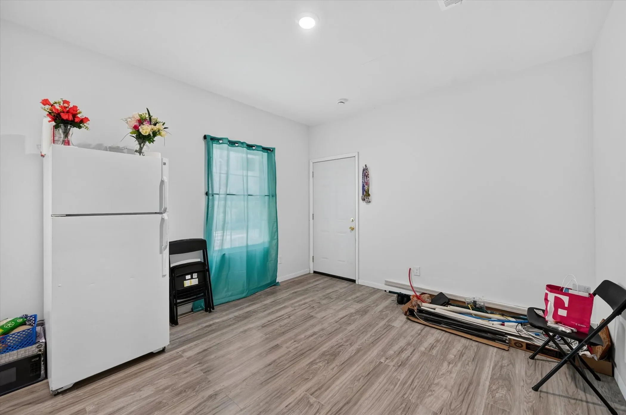 Triplex For Sale in Dallas County , 1938 El Paso Street, Grand Prairie, Texas 75051, 7 Bedroom, 5 Bathroom, Garage spaces, 3,303 Sqft, built in 1964, mls#21355102, Real Estate Agent in Grand Prairie, Homes For Sale in Dallas county, Homes For Sale in Grand Prairie, Realtor in Grand Prairie Texas, Real Estate Brokerage Independent Realty Texas, Luminita Cordes Realtor