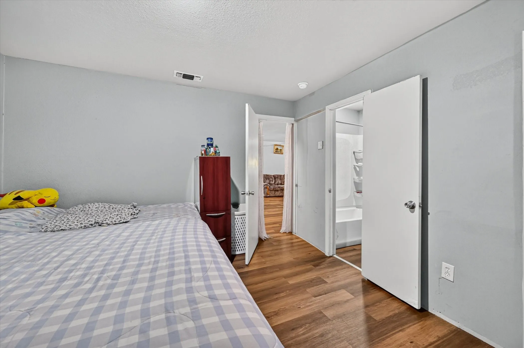 Triplex For Sale in Dallas County , 1938 El Paso Street, Grand Prairie, Texas 75051, 7 Bedroom, 5 Bathroom, Garage spaces, 3,303 Sqft, built in 1964, mls#21355102, Real Estate Agent in Grand Prairie, Homes For Sale in Dallas county, Homes For Sale in Grand Prairie, Realtor in Grand Prairie Texas, Real Estate Brokerage Independent Realty Texas, Luminita Cordes Realtor