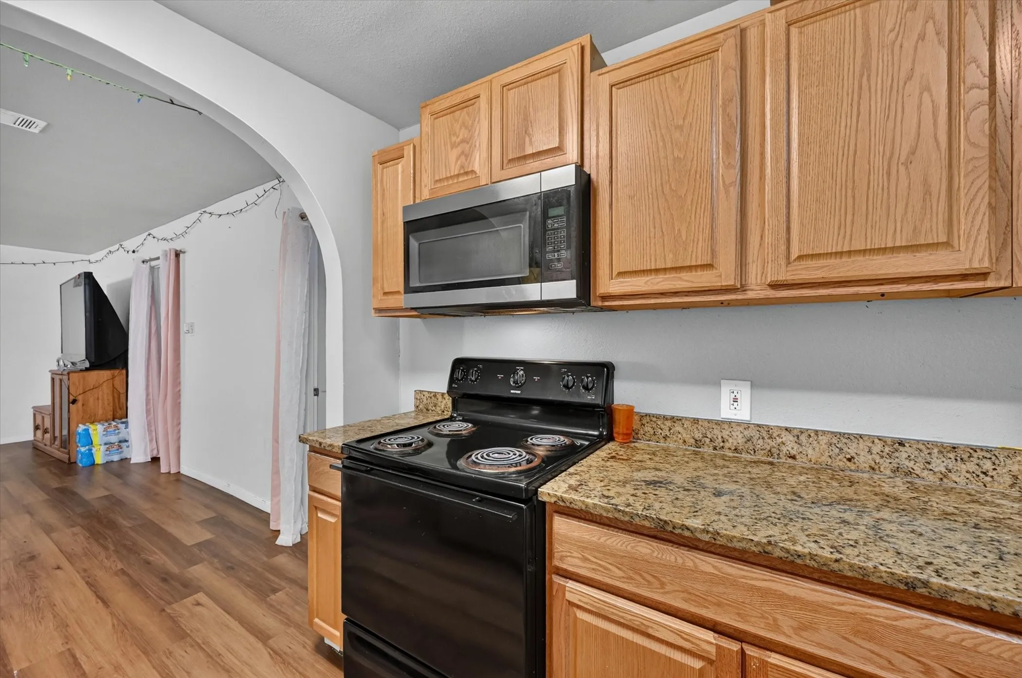 Triplex For Sale in Dallas County , 1938 El Paso Street, Grand Prairie, Texas 75051, 7 Bedroom, 5 Bathroom, Garage spaces, 3,303 Sqft, built in 1964, mls#21355102, Real Estate Agent in Grand Prairie, Homes For Sale in Dallas county, Homes For Sale in Grand Prairie, Realtor in Grand Prairie Texas, Real Estate Brokerage Independent Realty Texas, Luminita Cordes Realtor