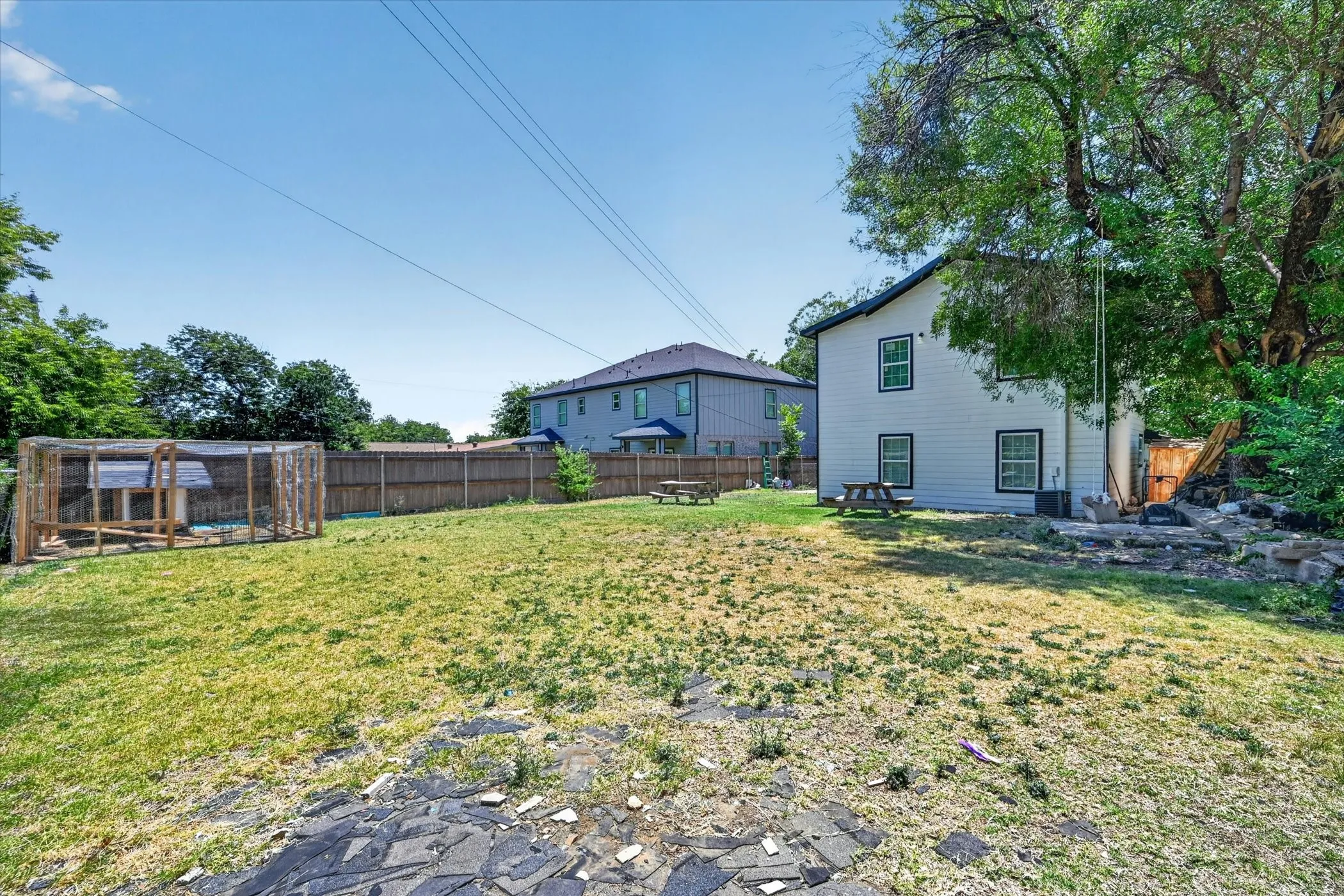 Triplex For Sale in Dallas County , 1938 El Paso Street, Grand Prairie, Texas 75051, 7 Bedroom, 5 Bathroom, Garage spaces, 3,303 Sqft, built in 1964, mls#21355102, Real Estate Agent in Grand Prairie, Homes For Sale in Dallas county, Homes For Sale in Grand Prairie, Realtor in Grand Prairie Texas, Real Estate Brokerage Independent Realty Texas, Luminita Cordes Realtor