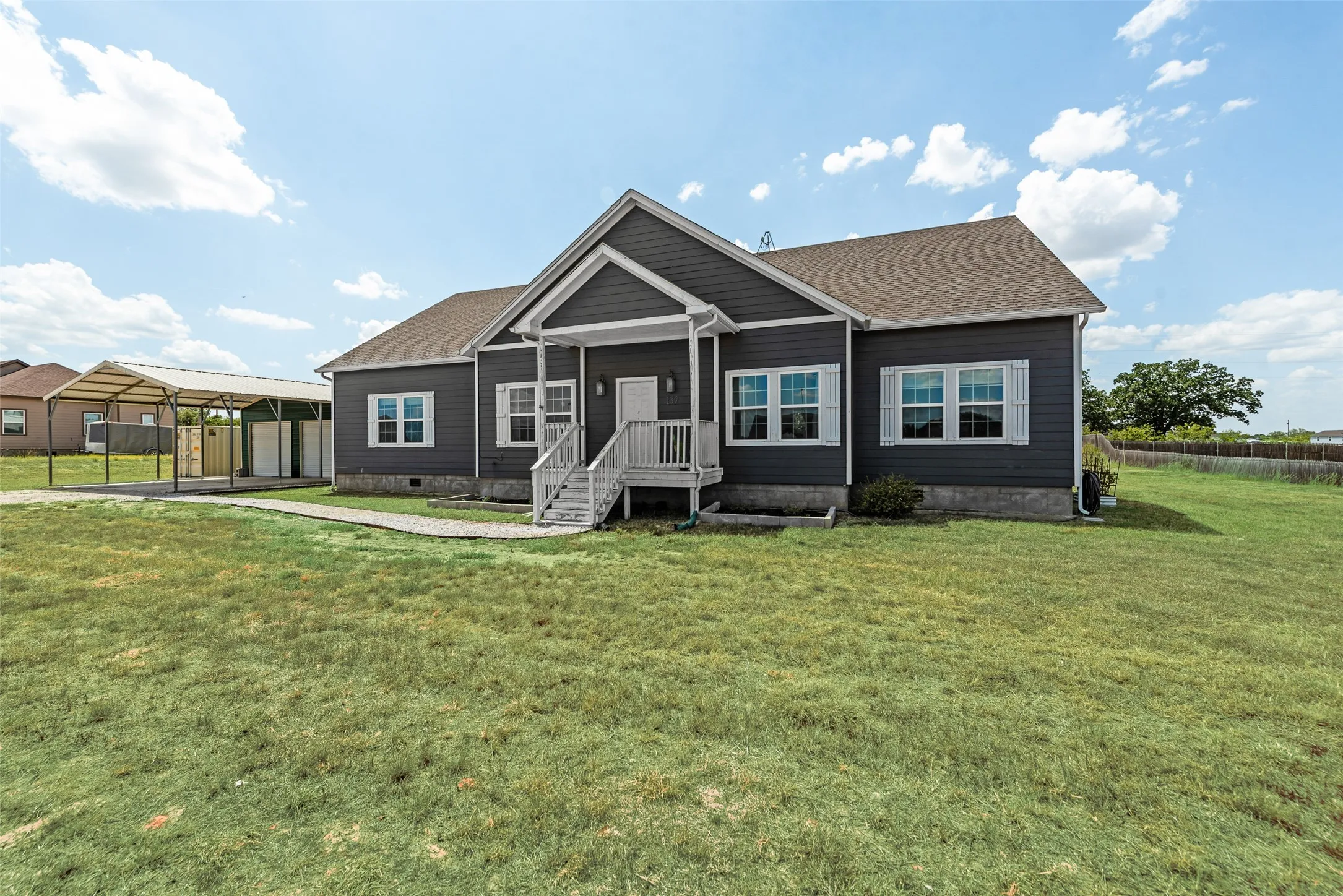 Single Family Residence For Sale in Wise County , 139 Quail Lane, Boyd, Texas 76023, 3 Bedroom, 2 Bathroom, 2 Garage spaces, 2,648 Sqft, built in 2019, mls#21358465, Real Estate Agent in Boyd, Homes For Sale in Wise county, Homes For Sale in Boyd, Realtor in Boyd Texas, Real Estate Brokerage Independent Realty Texas, Luminita Cordes Realtor