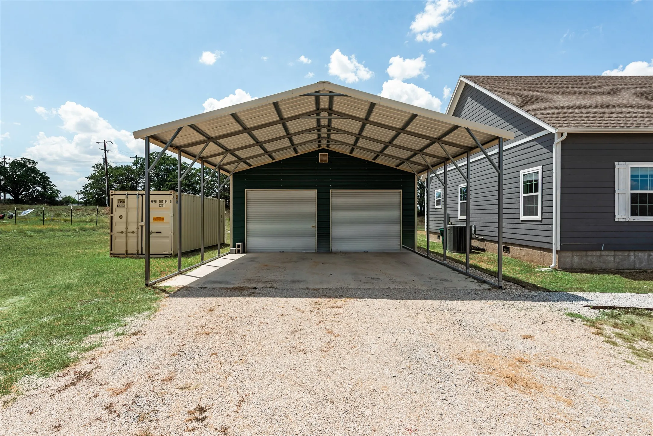 Single Family Residence For Sale in Wise County , 139 Quail Lane, Boyd, Texas 76023, 3 Bedroom, 2 Bathroom, 2 Garage spaces, 2,648 Sqft, built in 2019, mls#21358465, Real Estate Agent in Boyd, Homes For Sale in Wise county, Homes For Sale in Boyd, Realtor in Boyd Texas, Real Estate Brokerage Independent Realty Texas, Luminita Cordes Realtor