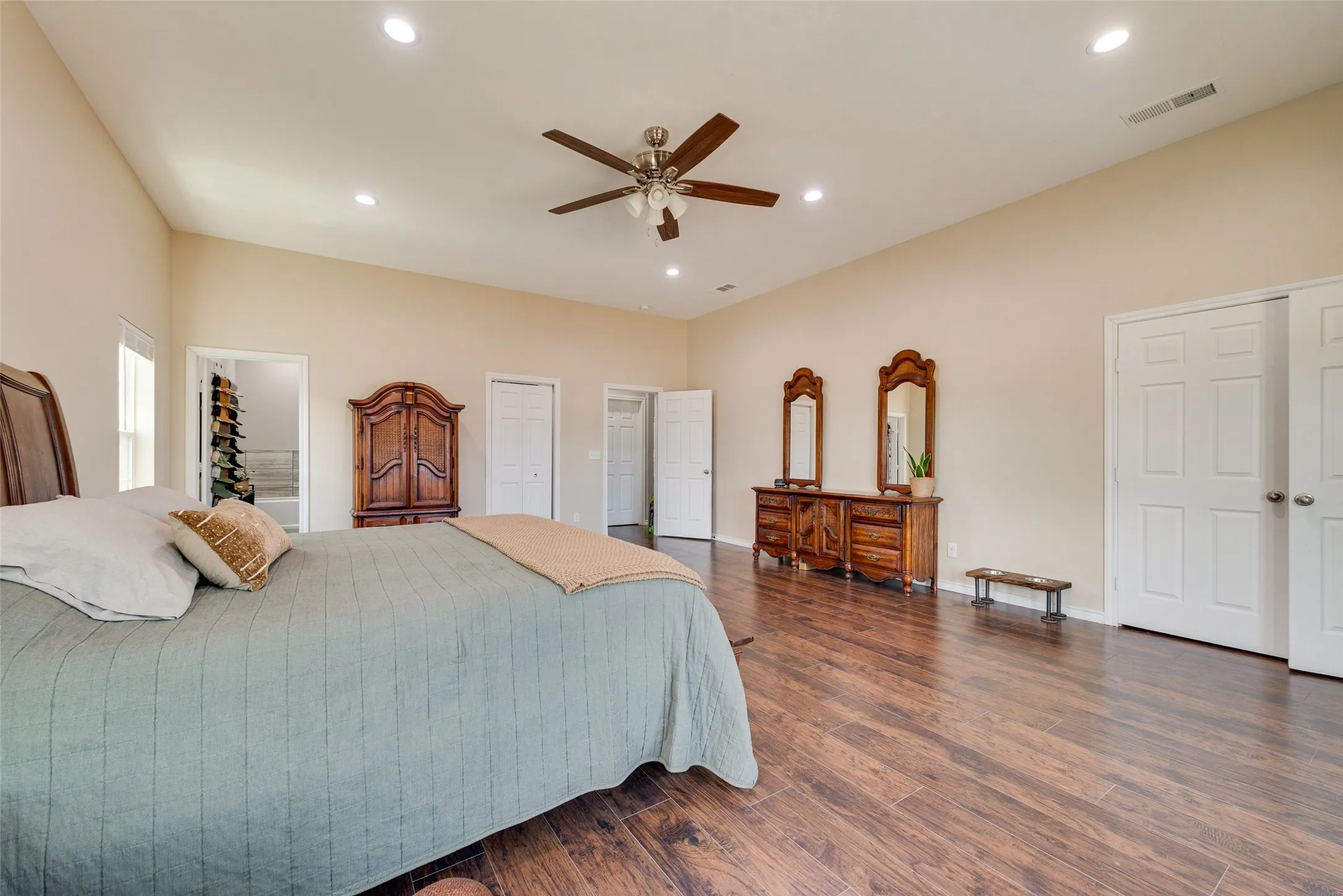 Single Family Residence For Sale in Wise County , 139 Quail Lane, Boyd, Texas 76023, 3 Bedroom, 2 Bathroom, 2 Garage spaces, 2,648 Sqft, built in 2019, mls#21358465, Real Estate Agent in Boyd, Homes For Sale in Wise county, Homes For Sale in Boyd, Realtor in Boyd Texas, Real Estate Brokerage Independent Realty Texas, Luminita Cordes Realtor