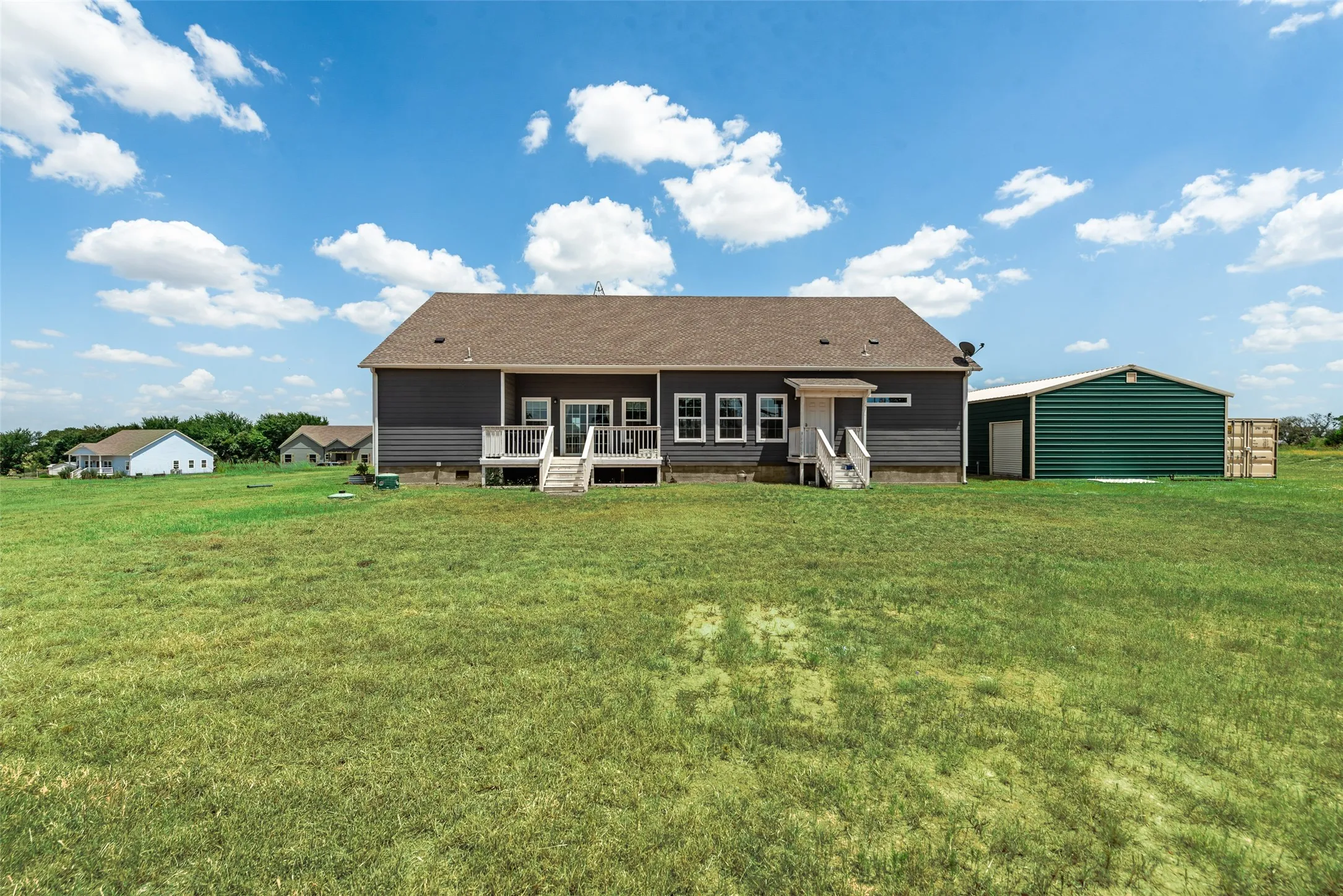 Single Family Residence For Sale in Wise County , 139 Quail Lane, Boyd, Texas 76023, 3 Bedroom, 2 Bathroom, 2 Garage spaces, 2,648 Sqft, built in 2019, mls#21358465, Real Estate Agent in Boyd, Homes For Sale in Wise county, Homes For Sale in Boyd, Realtor in Boyd Texas, Real Estate Brokerage Independent Realty Texas, Luminita Cordes Realtor