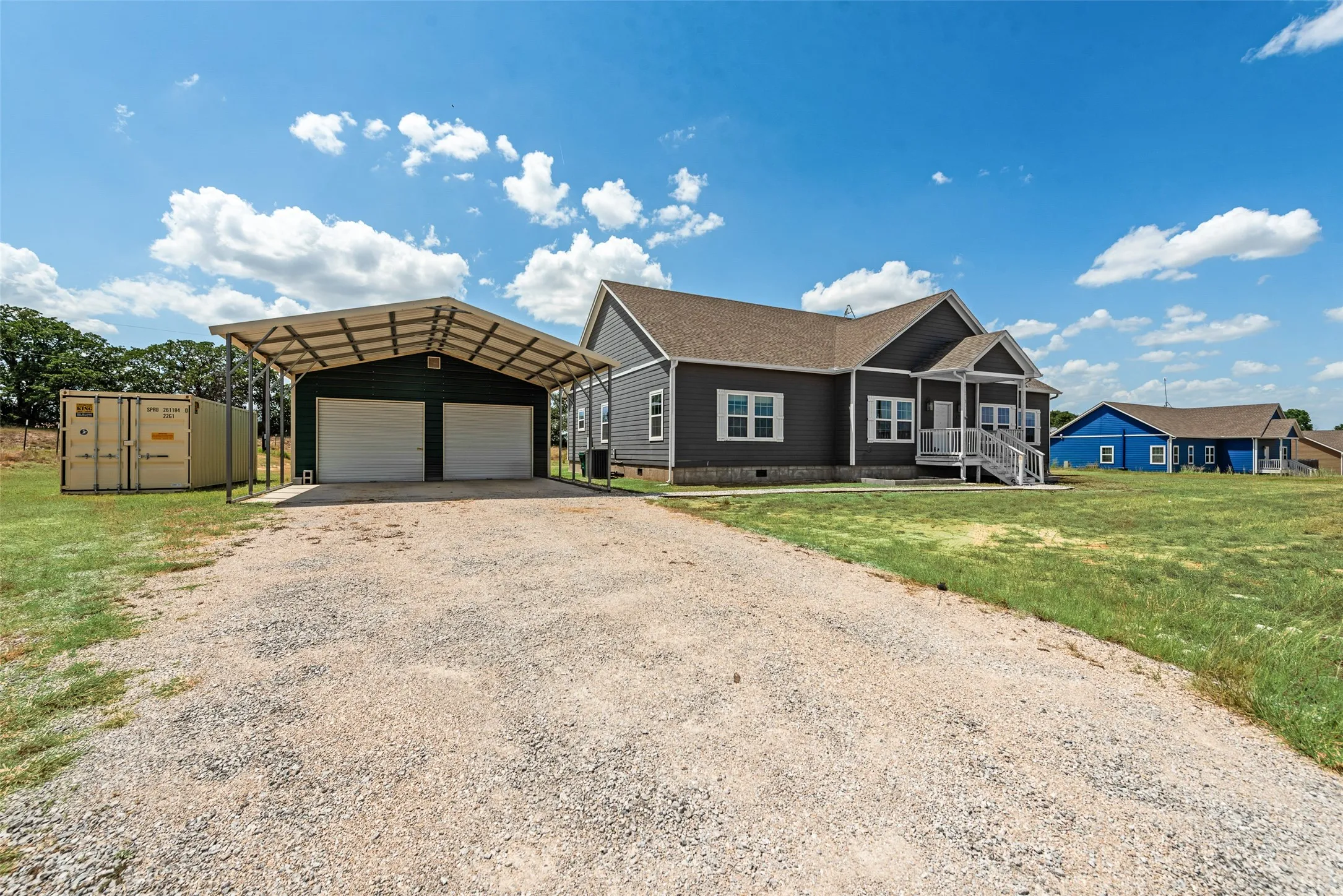 Single Family Residence For Sale in Wise County , 139 Quail Lane, Boyd, Texas 76023, 3 Bedroom, 2 Bathroom, 2 Garage spaces, 2,648 Sqft, built in 2019, mls#21358465, Real Estate Agent in Boyd, Homes For Sale in Wise county, Homes For Sale in Boyd, Realtor in Boyd Texas, Real Estate Brokerage Independent Realty Texas, Luminita Cordes Realtor