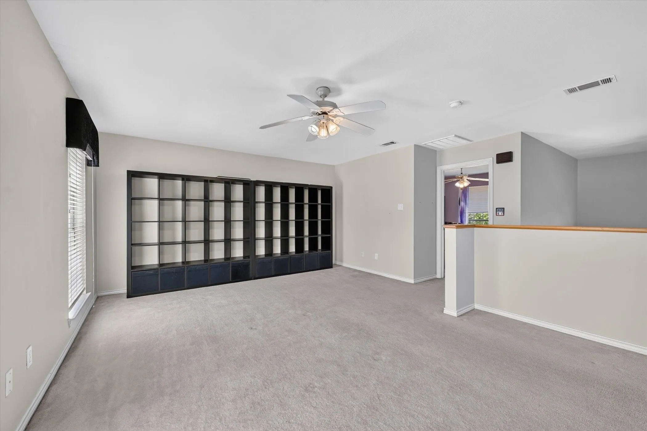 Single Family Residence For Sale in Denton County , 11071 Windjammer Drive, Frisco, Texas 75036, 3 Bedroom, 3 Bathroom, 3 Garage spaces, 2,652 Sqft, built in 1996, mls#21358511, Real Estate Agent in Frisco, Homes For Sale in Denton county, Homes For Sale in Frisco, Realtor in Frisco Texas, Real Estate Brokerage Independent Realty Texas, Luminita Cordes Realtor