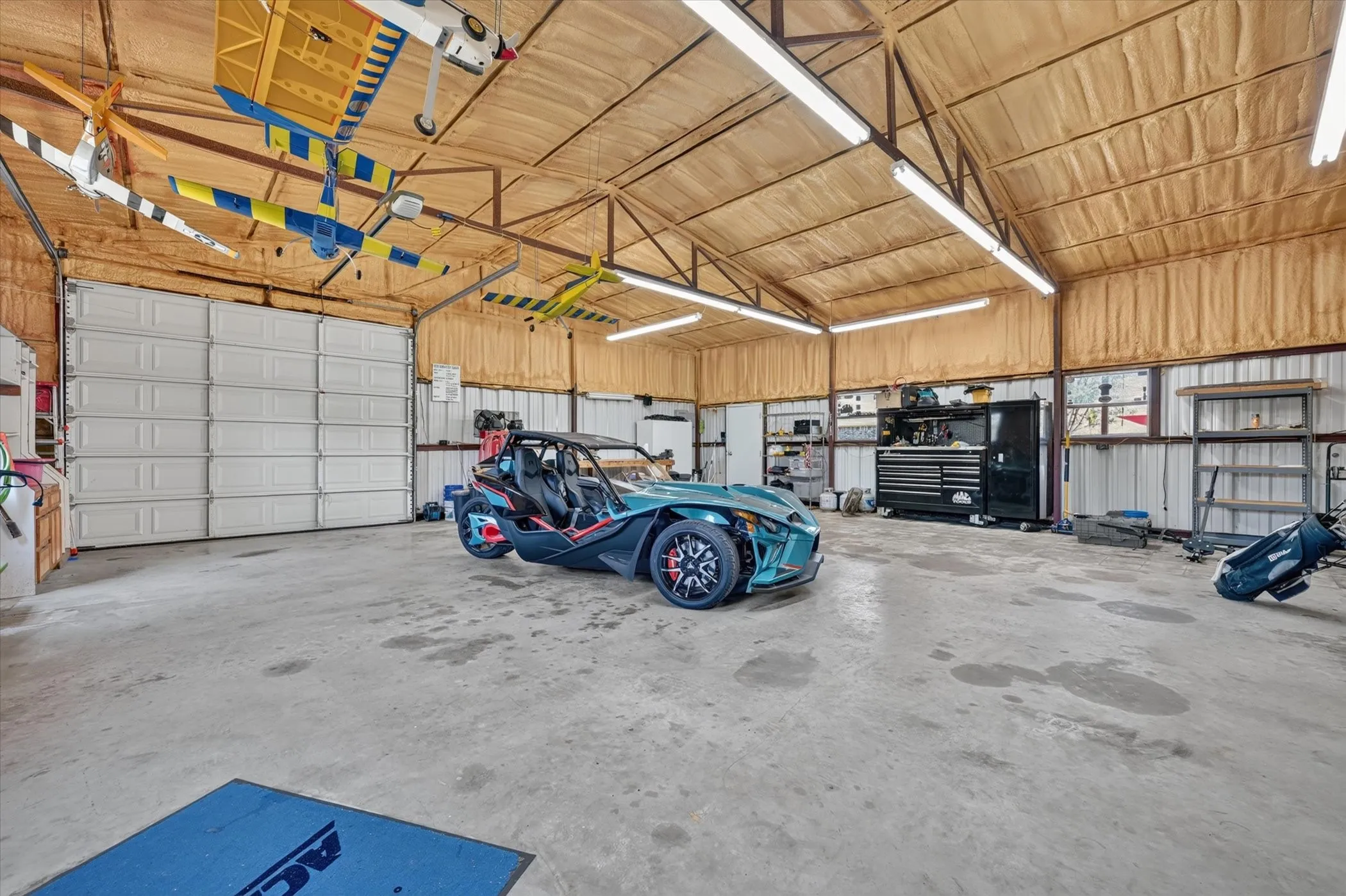 Single Family Residence For Sale in Denton County , 11071 Windjammer Drive, Frisco, Texas 75036, 3 Bedroom, 3 Bathroom, 3 Garage spaces, 2,652 Sqft, built in 1996, mls#21358511, Real Estate Agent in Frisco, Homes For Sale in Denton county, Homes For Sale in Frisco, Realtor in Frisco Texas, Real Estate Brokerage Independent Realty Texas, Luminita Cordes Realtor