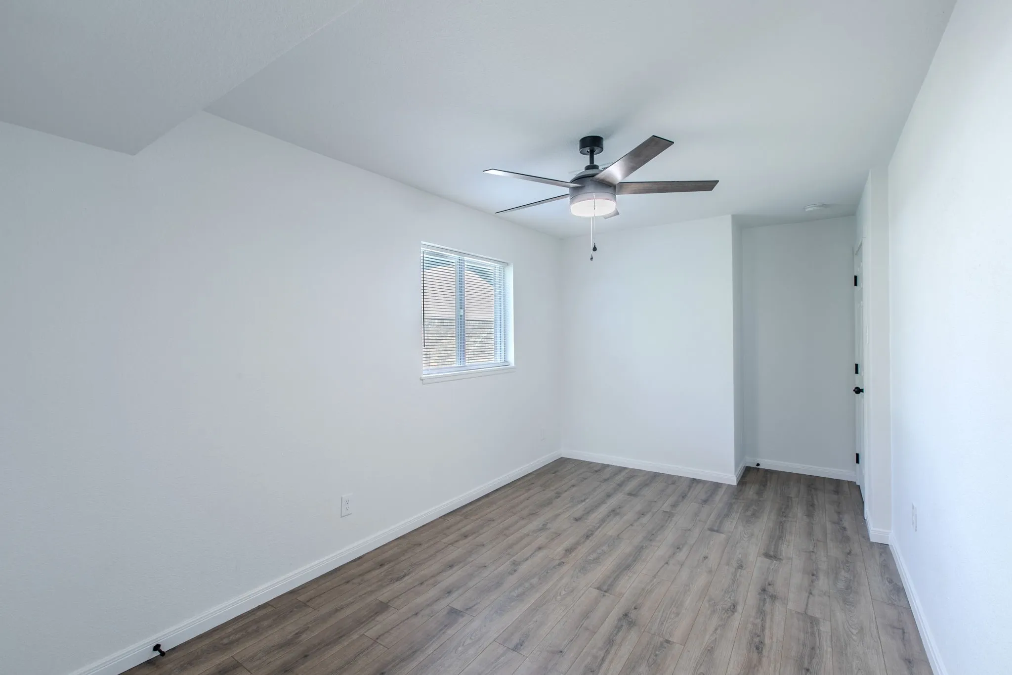 Single Family Residence For Sale in Mc Lennan County , 4133 Sherry Lane, Beverly Hills, Texas 76711, 4 Bedroom, 2 Bathroom, Garage spaces, 1,560 Sqft, built in 1962, mls#21358032, Real Estate Agent in Beverly Hills, Homes For Sale in Mc Lennan county, Homes For Sale in Beverly Hills, Realtor in Beverly Hills Texas, Real Estate Brokerage Independent Realty Texas, Luminita Cordes Realtor