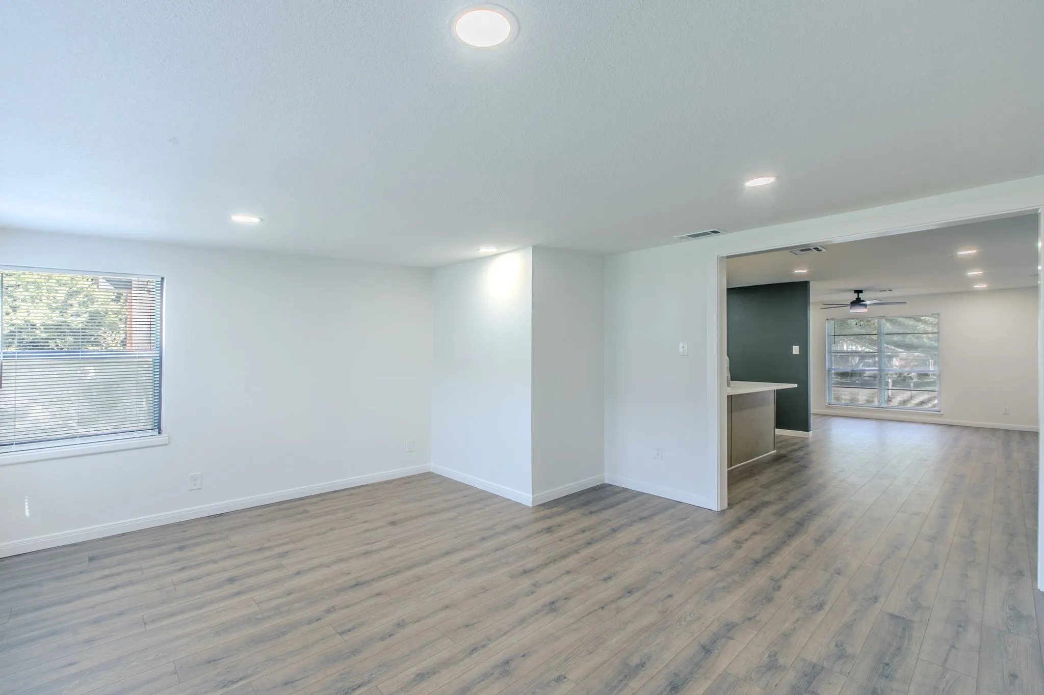 Single Family Residence For Sale in Mc Lennan County , 4133 Sherry Lane, Beverly Hills, Texas 76711, 4 Bedroom, 2 Bathroom, Garage spaces, 1,560 Sqft, built in 1962, mls#21358032, Real Estate Agent in Beverly Hills, Homes For Sale in Mc Lennan county, Homes For Sale in Beverly Hills, Realtor in Beverly Hills Texas, Real Estate Brokerage Independent Realty Texas, Luminita Cordes Realtor
