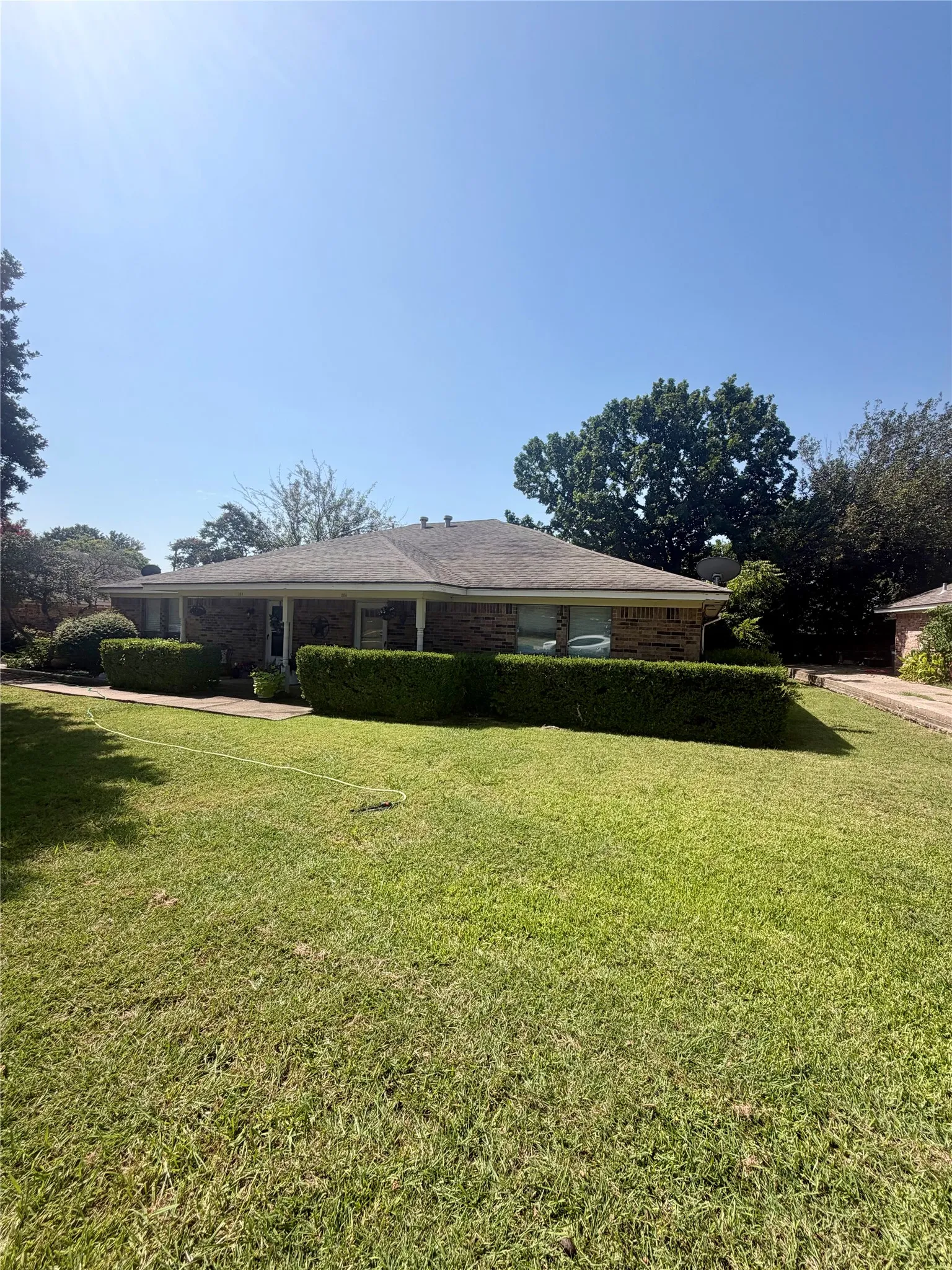 Duplex For Rent in Collin County , 106 Westpark Drive N, Mc Kinney, Texas 75071, 2 Bedroom, 2 Bathroom, Garage spaces, 1,311 Sqft, built in 1980, mls#21317530, Real Estate Agent in Mc Kinney, Homes For Rent in Collin county, Homes For Rent in Mc Kinney, Realtor in Mc Kinney Texas, Real Estate Brokerage Independent Realty Texas, Luminita Cordes Realtor