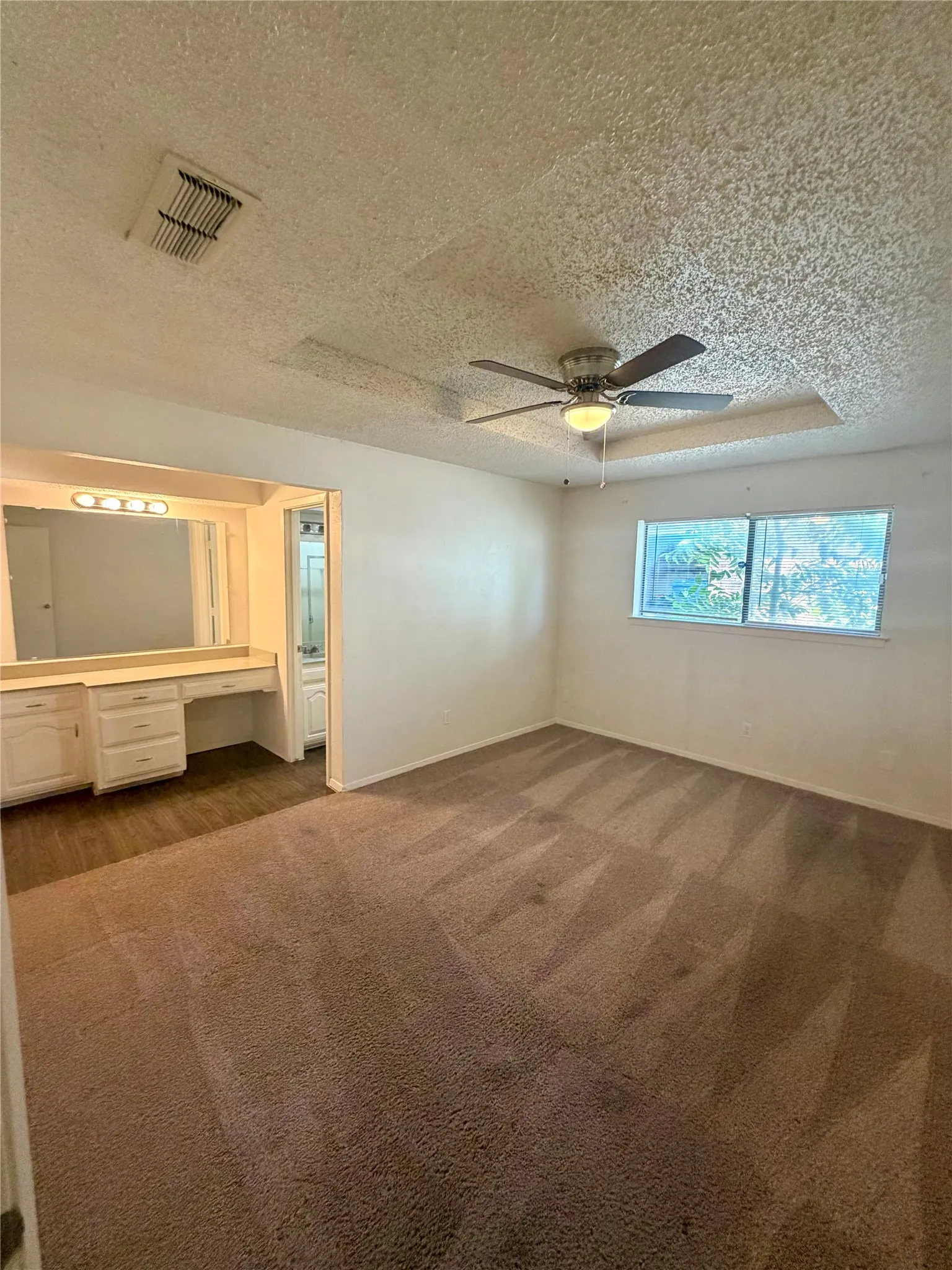 Duplex For Rent in Collin County , 106 Westpark Drive N, Mc Kinney, Texas 75071, 2 Bedroom, 2 Bathroom, Garage spaces, 1,311 Sqft, built in 1980, mls#21317530, Real Estate Agent in Mc Kinney, Homes For Rent in Collin county, Homes For Rent in Mc Kinney, Realtor in Mc Kinney Texas, Real Estate Brokerage Independent Realty Texas, Luminita Cordes Realtor