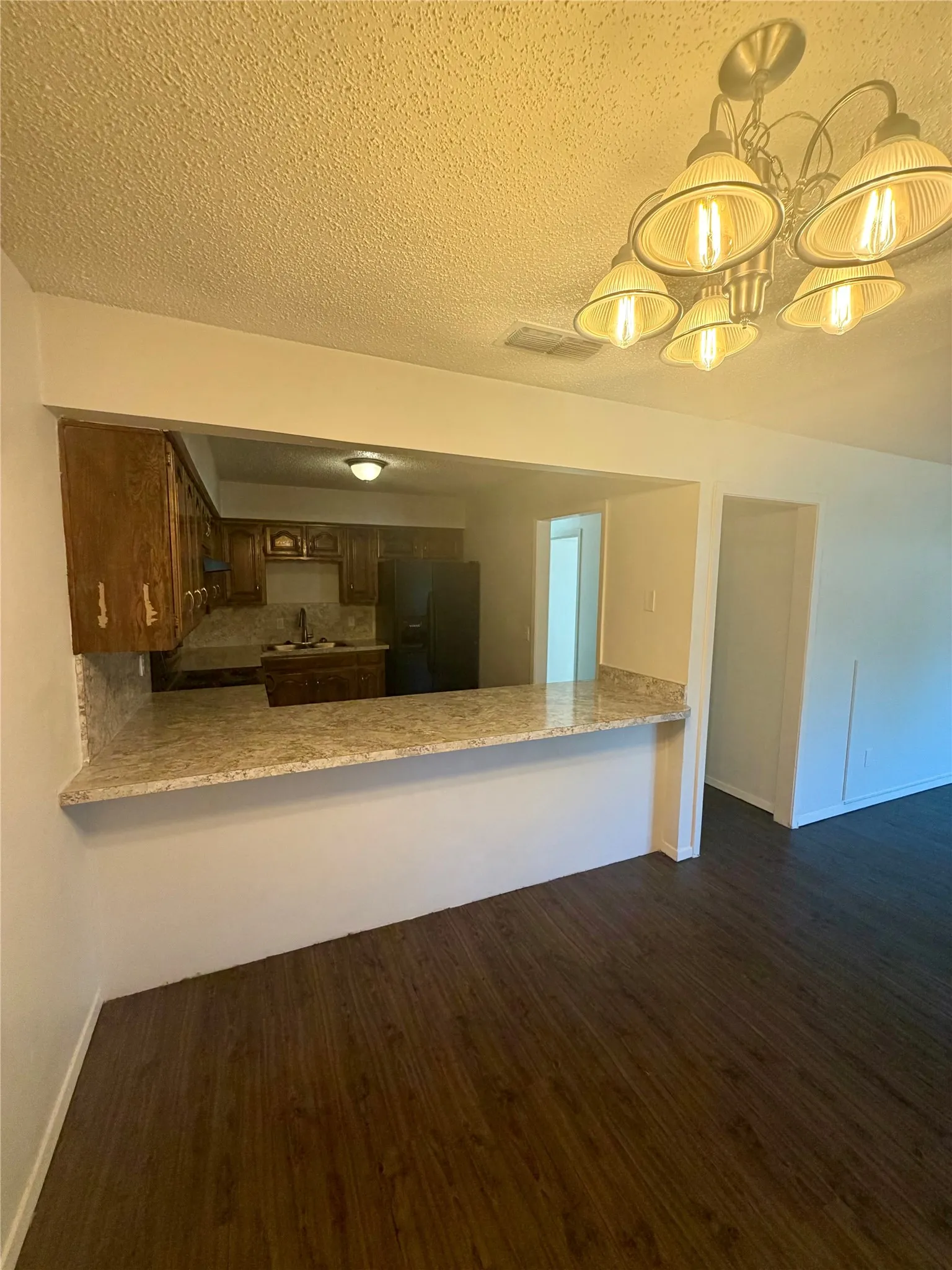 Duplex For Rent in Collin County , 106 Westpark Drive N, Mc Kinney, Texas 75071, 2 Bedroom, 2 Bathroom, Garage spaces, 1,311 Sqft, built in 1980, mls#21317530, Real Estate Agent in Mc Kinney, Homes For Rent in Collin county, Homes For Rent in Mc Kinney, Realtor in Mc Kinney Texas, Real Estate Brokerage Independent Realty Texas, Luminita Cordes Realtor