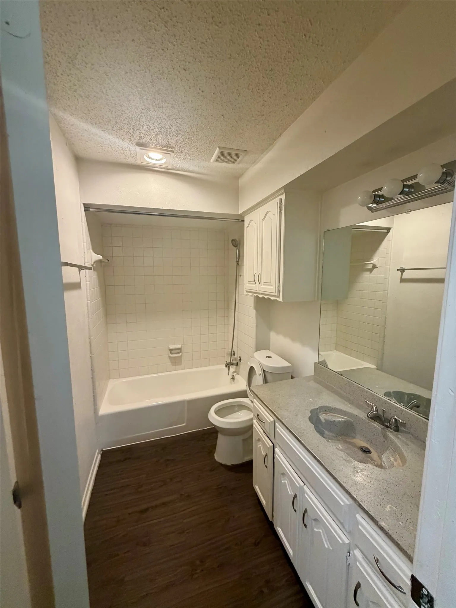 Duplex For Rent in Collin County , 106 Westpark Drive N, Mc Kinney, Texas 75071, 2 Bedroom, 2 Bathroom, Garage spaces, 1,311 Sqft, built in 1980, mls#21317530, Real Estate Agent in Mc Kinney, Homes For Rent in Collin county, Homes For Rent in Mc Kinney, Realtor in Mc Kinney Texas, Real Estate Brokerage Independent Realty Texas, Luminita Cordes Realtor