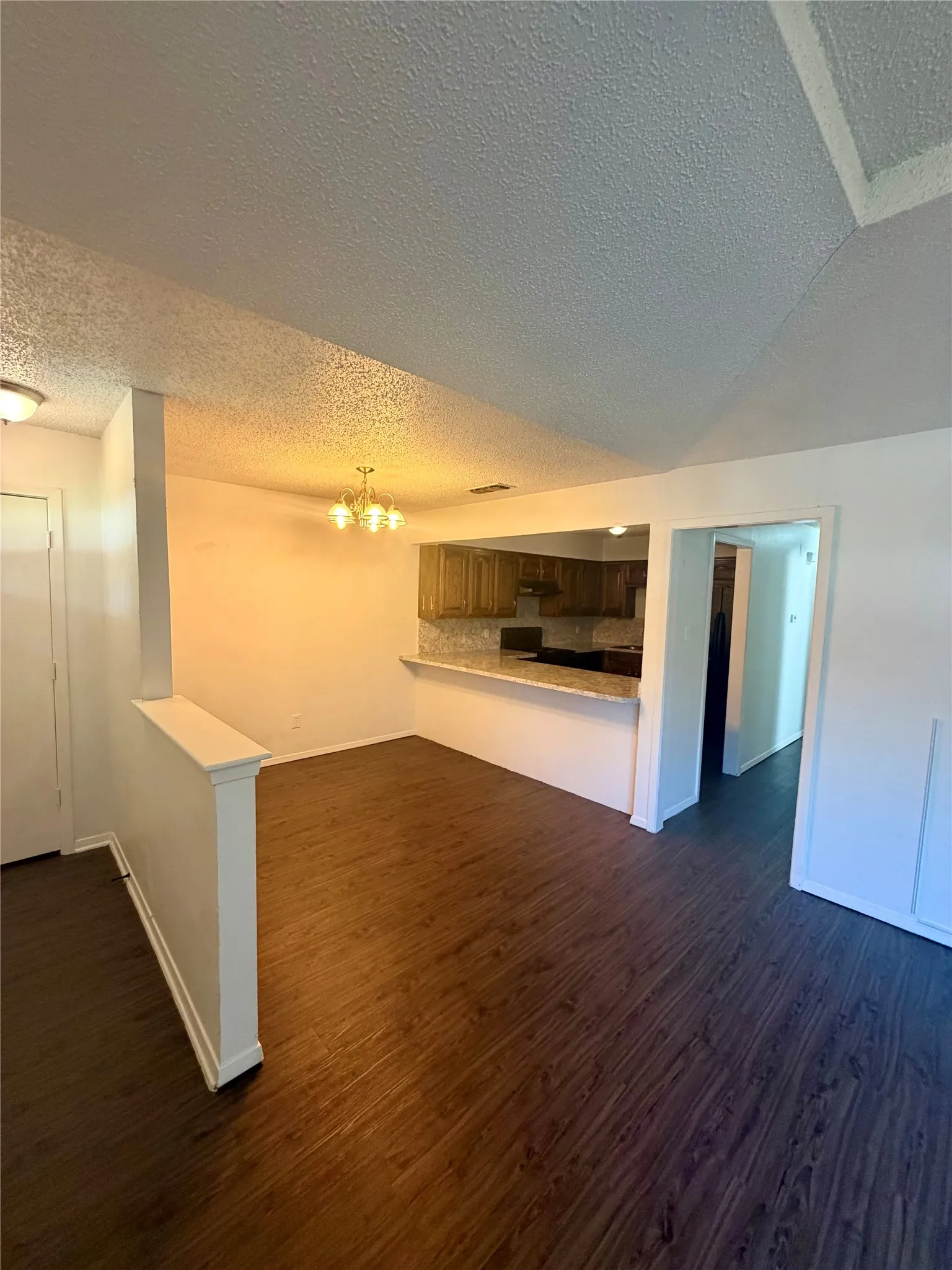 Duplex For Rent in Collin County , 106 Westpark Drive N, Mc Kinney, Texas 75071, 2 Bedroom, 2 Bathroom, Garage spaces, 1,311 Sqft, built in 1980, mls#21317530, Real Estate Agent in Mc Kinney, Homes For Rent in Collin county, Homes For Rent in Mc Kinney, Realtor in Mc Kinney Texas, Real Estate Brokerage Independent Realty Texas, Luminita Cordes Realtor
