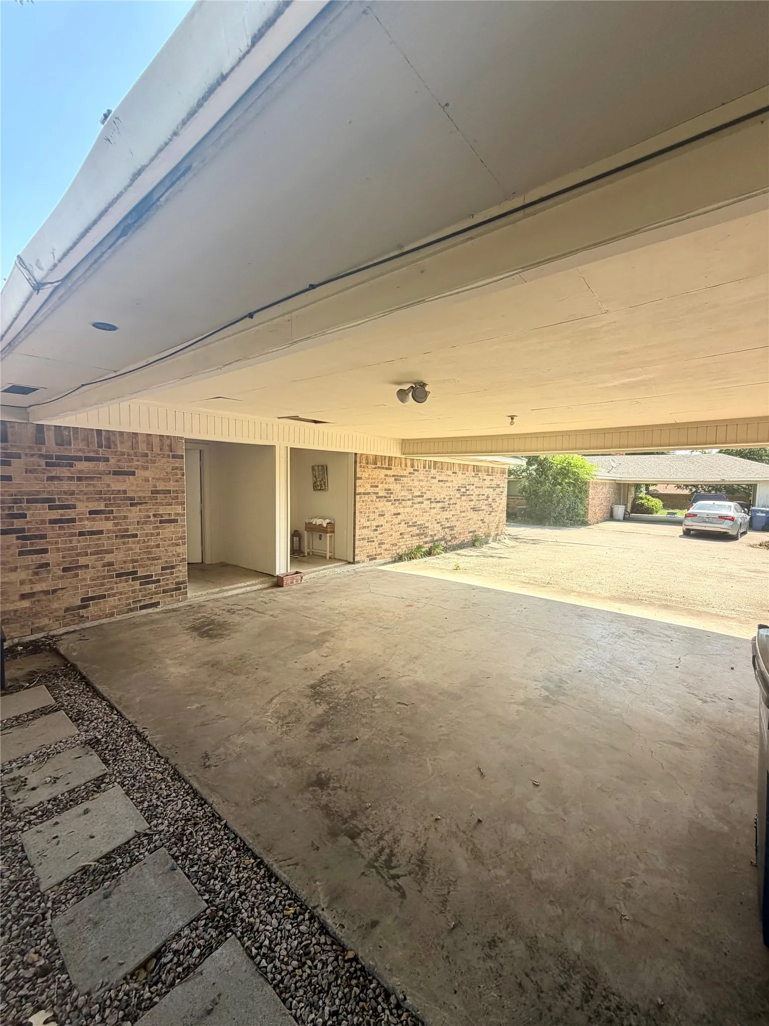 Duplex For Rent in Collin County , 106 Westpark Drive N, Mc Kinney, Texas 75071, 2 Bedroom, 2 Bathroom, Garage spaces, 1,311 Sqft, built in 1980, mls#21317530, Real Estate Agent in Mc Kinney, Homes For Rent in Collin county, Homes For Rent in Mc Kinney, Realtor in Mc Kinney Texas, Real Estate Brokerage Independent Realty Texas, Luminita Cordes Realtor