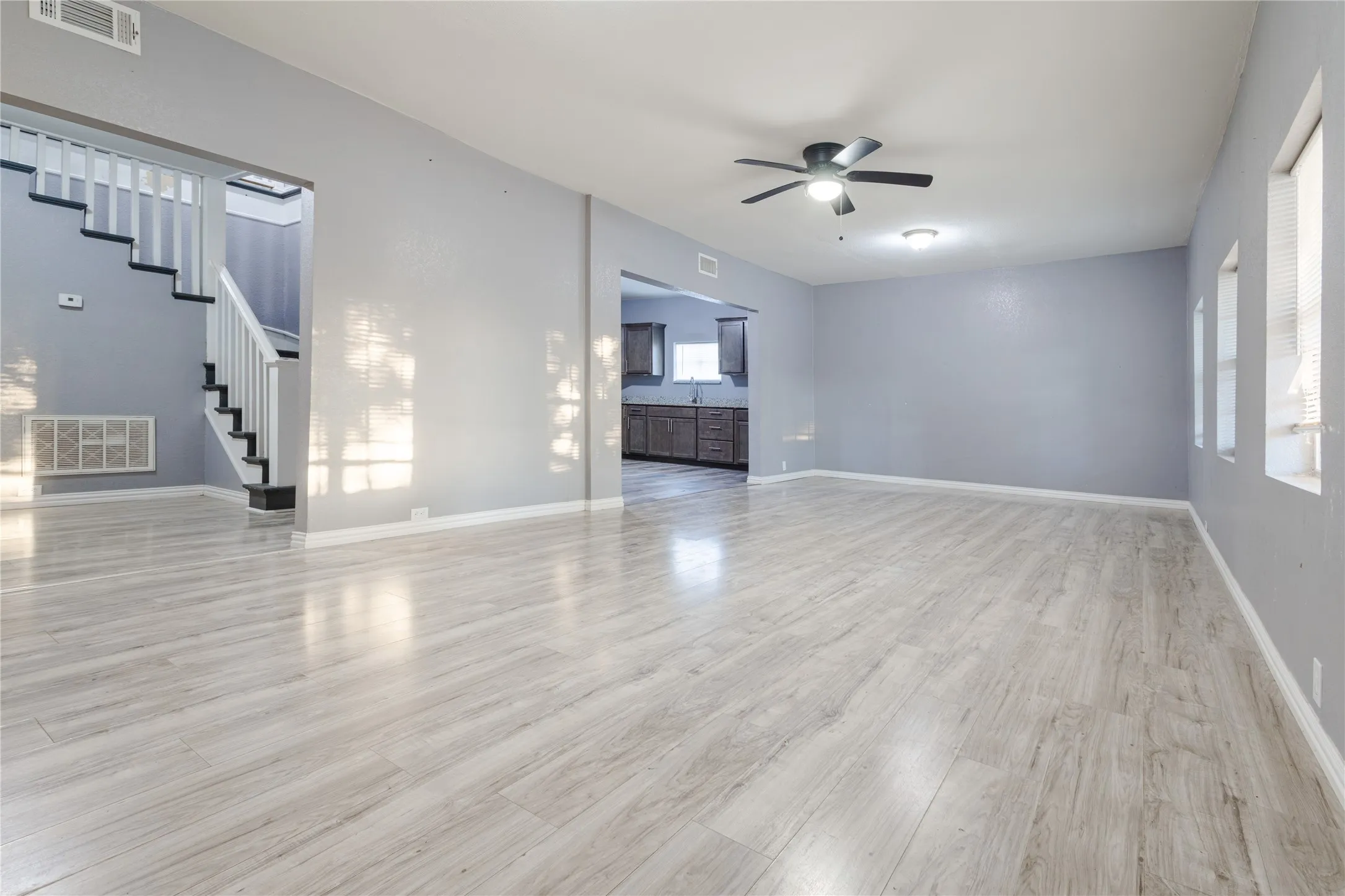 Single Family Residence For Sale in Limestone County , 310 S Rusk Street, Groesbeck, Texas 76642, 7 Bedroom, 4 Bathroom, Garage spaces, 3,035 Sqft, built in 1978, mls#21350801, Real Estate Agent in Groesbeck, Homes For Sale in Limestone county, Homes For Sale in Groesbeck, Realtor in Groesbeck Texas, Real Estate Brokerage Independent Realty Texas, Luminita Cordes Realtor