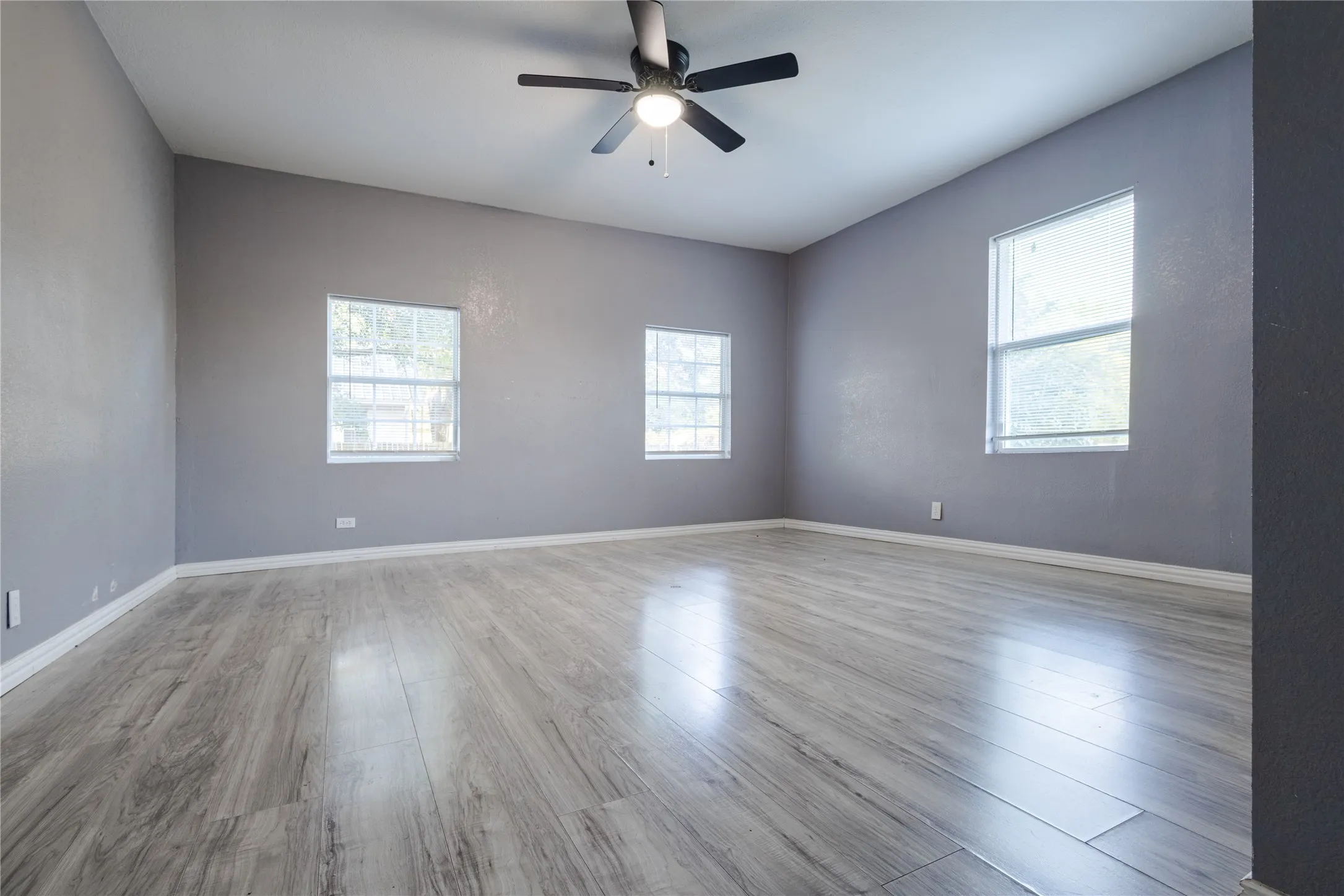 Single Family Residence For Sale in Limestone County , 310 S Rusk Street, Groesbeck, Texas 76642, 7 Bedroom, 4 Bathroom, Garage spaces, 3,035 Sqft, built in 1978, mls#21350801, Real Estate Agent in Groesbeck, Homes For Sale in Limestone county, Homes For Sale in Groesbeck, Realtor in Groesbeck Texas, Real Estate Brokerage Independent Realty Texas, Luminita Cordes Realtor