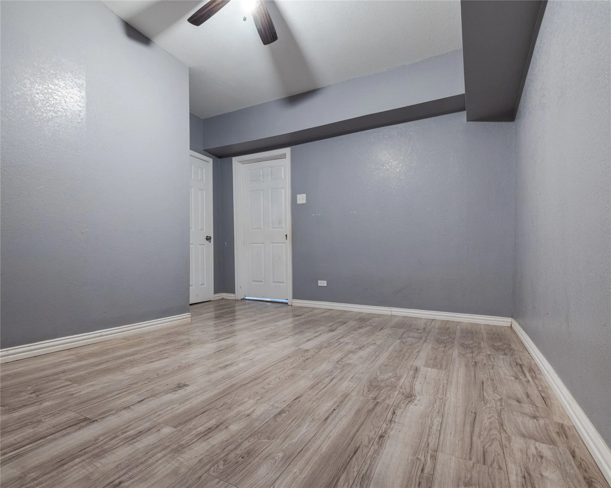 Single Family Residence For Sale in Limestone County , 310 S Rusk Street, Groesbeck, Texas 76642, 7 Bedroom, 4 Bathroom, Garage spaces, 3,035 Sqft, built in 1978, mls#21350801, Real Estate Agent in Groesbeck, Homes For Sale in Limestone county, Homes For Sale in Groesbeck, Realtor in Groesbeck Texas, Real Estate Brokerage Independent Realty Texas, Luminita Cordes Realtor