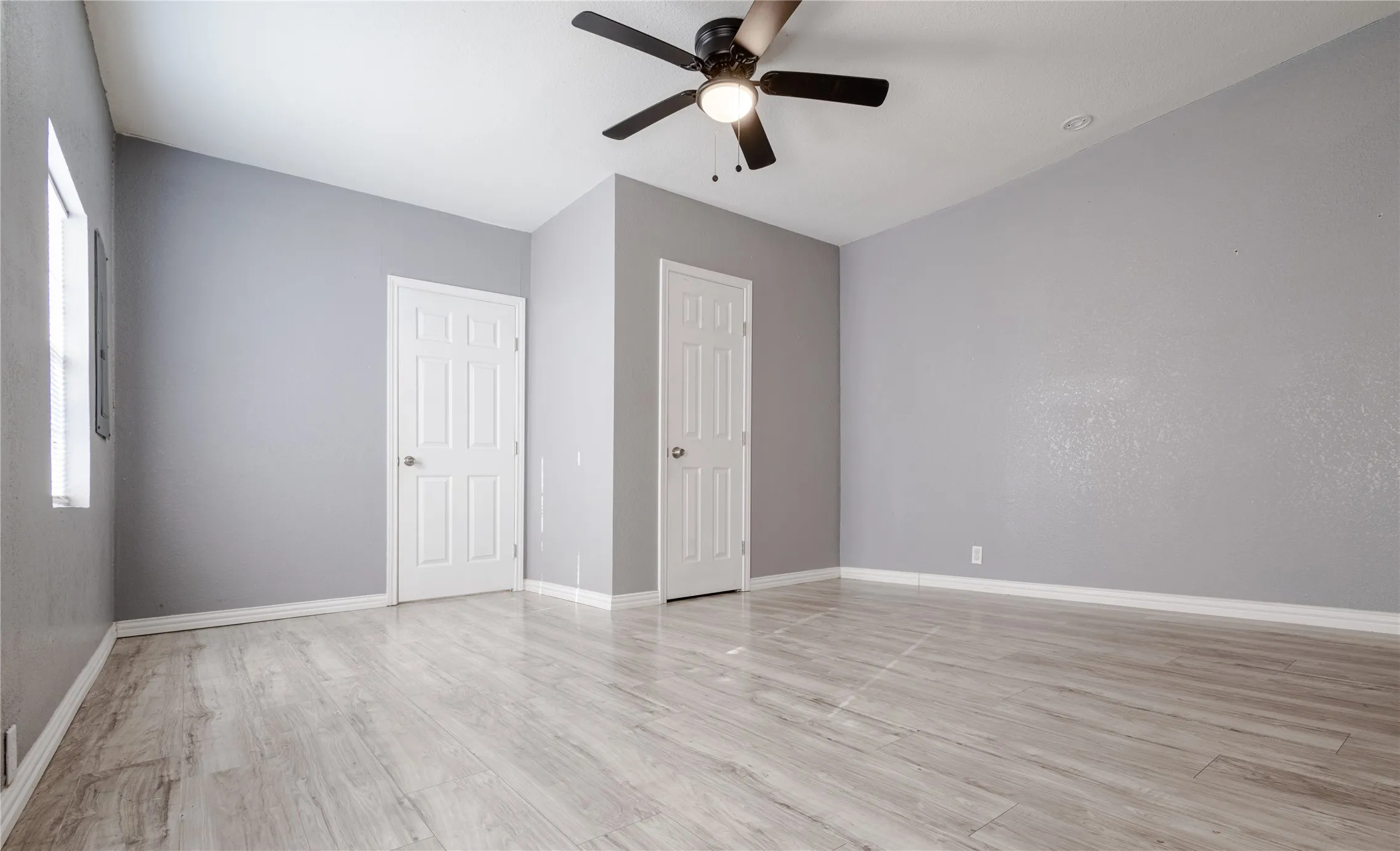 Single Family Residence For Sale in Limestone County , 310 S Rusk Street, Groesbeck, Texas 76642, 7 Bedroom, 4 Bathroom, Garage spaces, 3,035 Sqft, built in 1978, mls#21350801, Real Estate Agent in Groesbeck, Homes For Sale in Limestone county, Homes For Sale in Groesbeck, Realtor in Groesbeck Texas, Real Estate Brokerage Independent Realty Texas, Luminita Cordes Realtor
